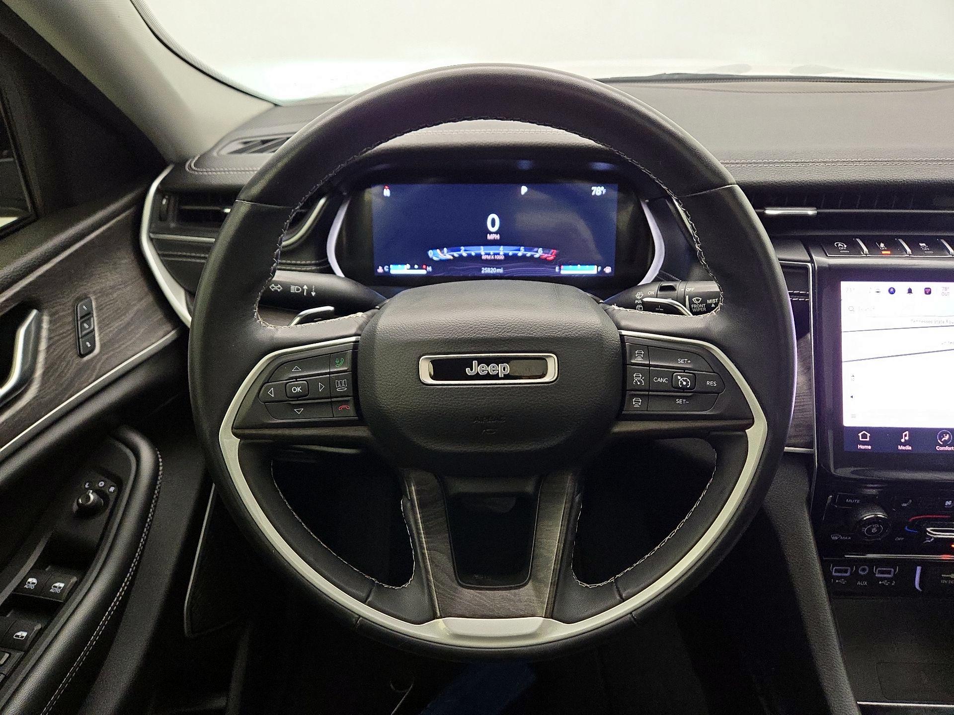 Thumbnail: 2022 Jeep Grand Cherokee - 10