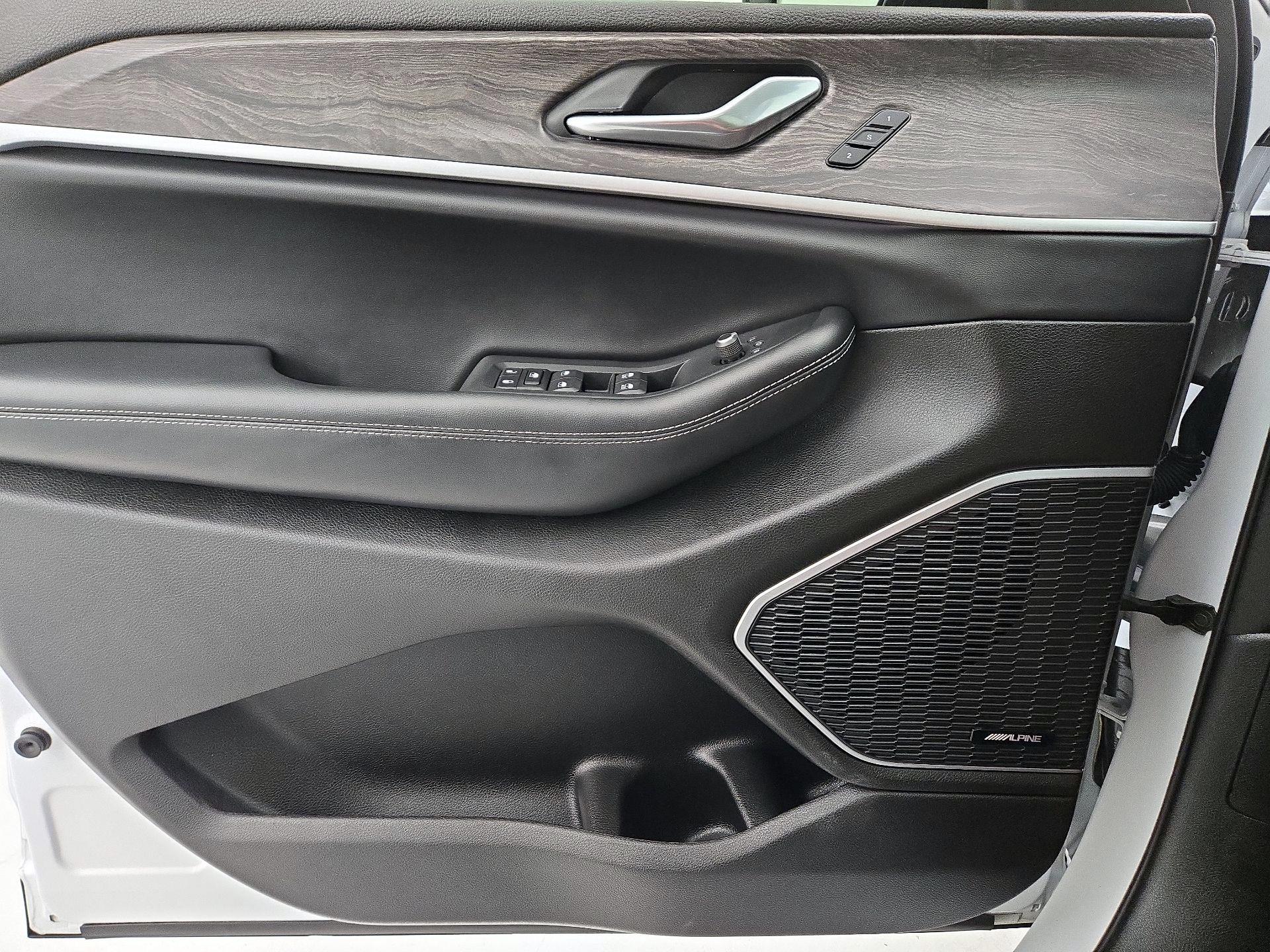 Thumbnail: 2022 Jeep Grand Cherokee - 12