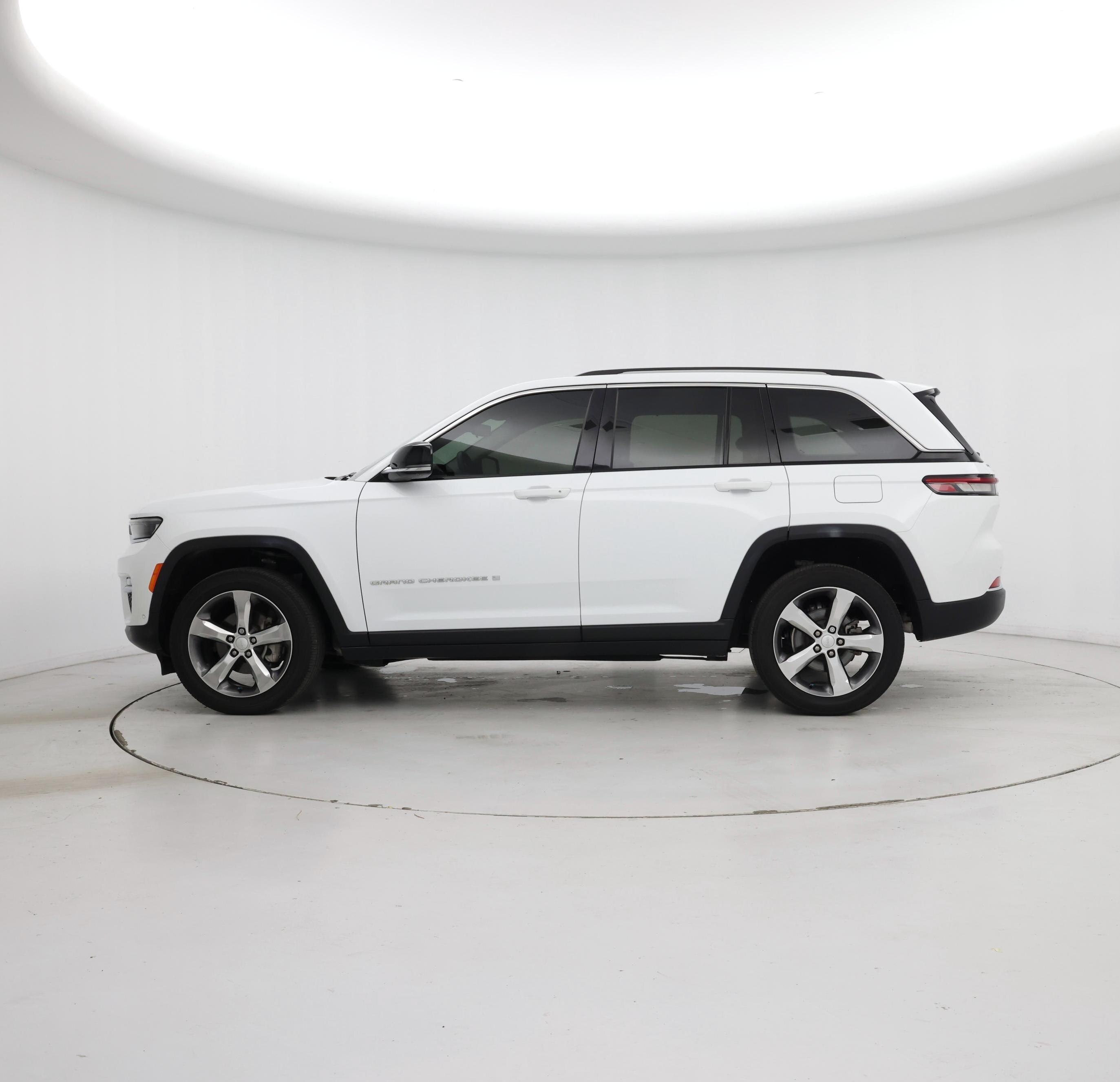 Thumbnail: 2022 Jeep Grand Cherokee - 3
