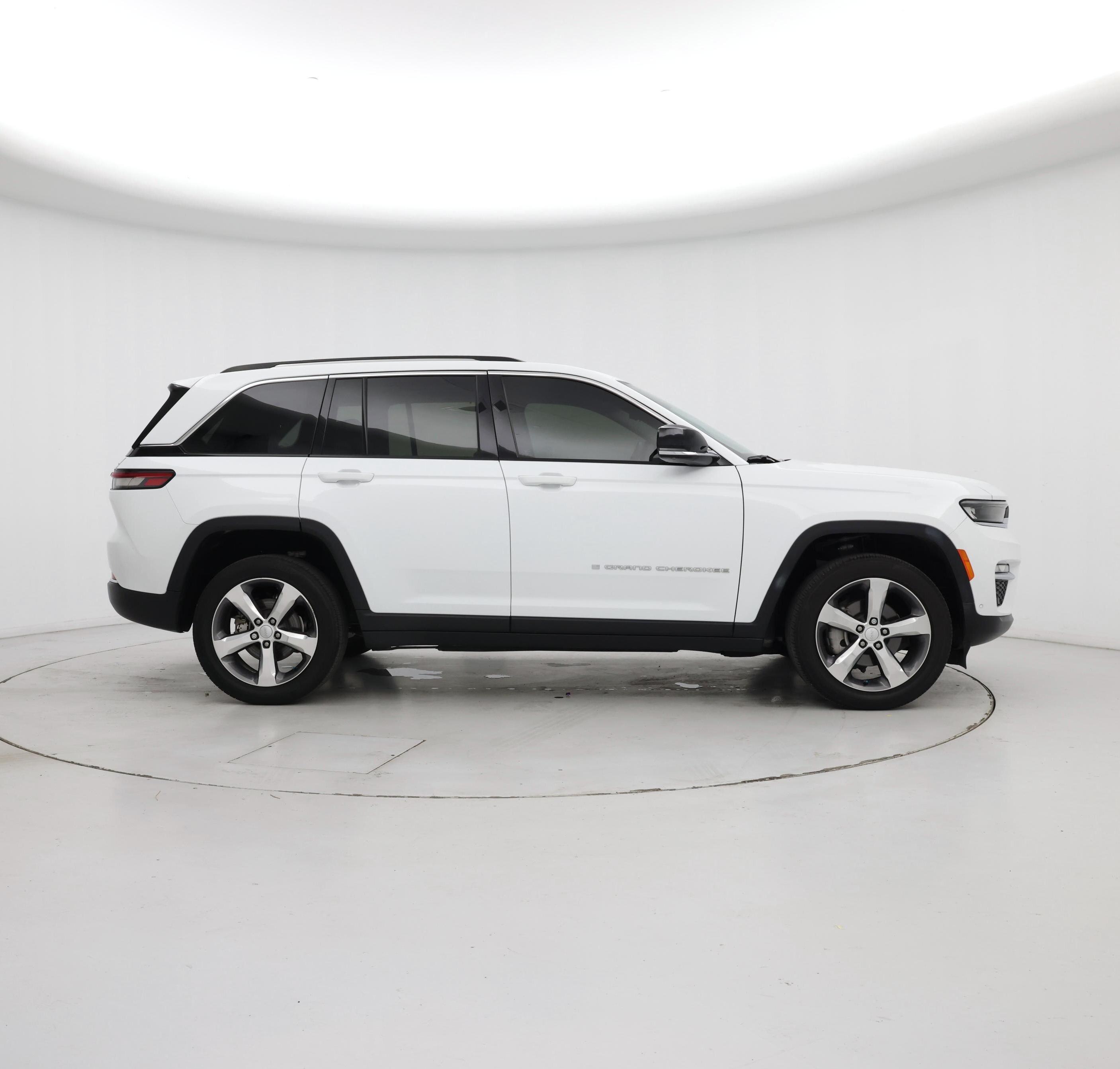 Thumbnail: 2022 Jeep Grand Cherokee - 7