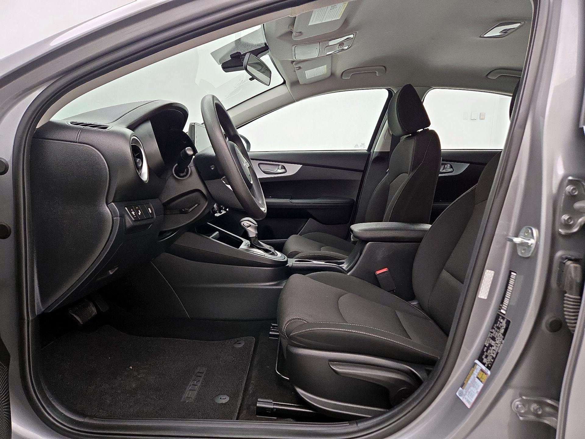 Thumbnail: 2022 Kia Forte - 11