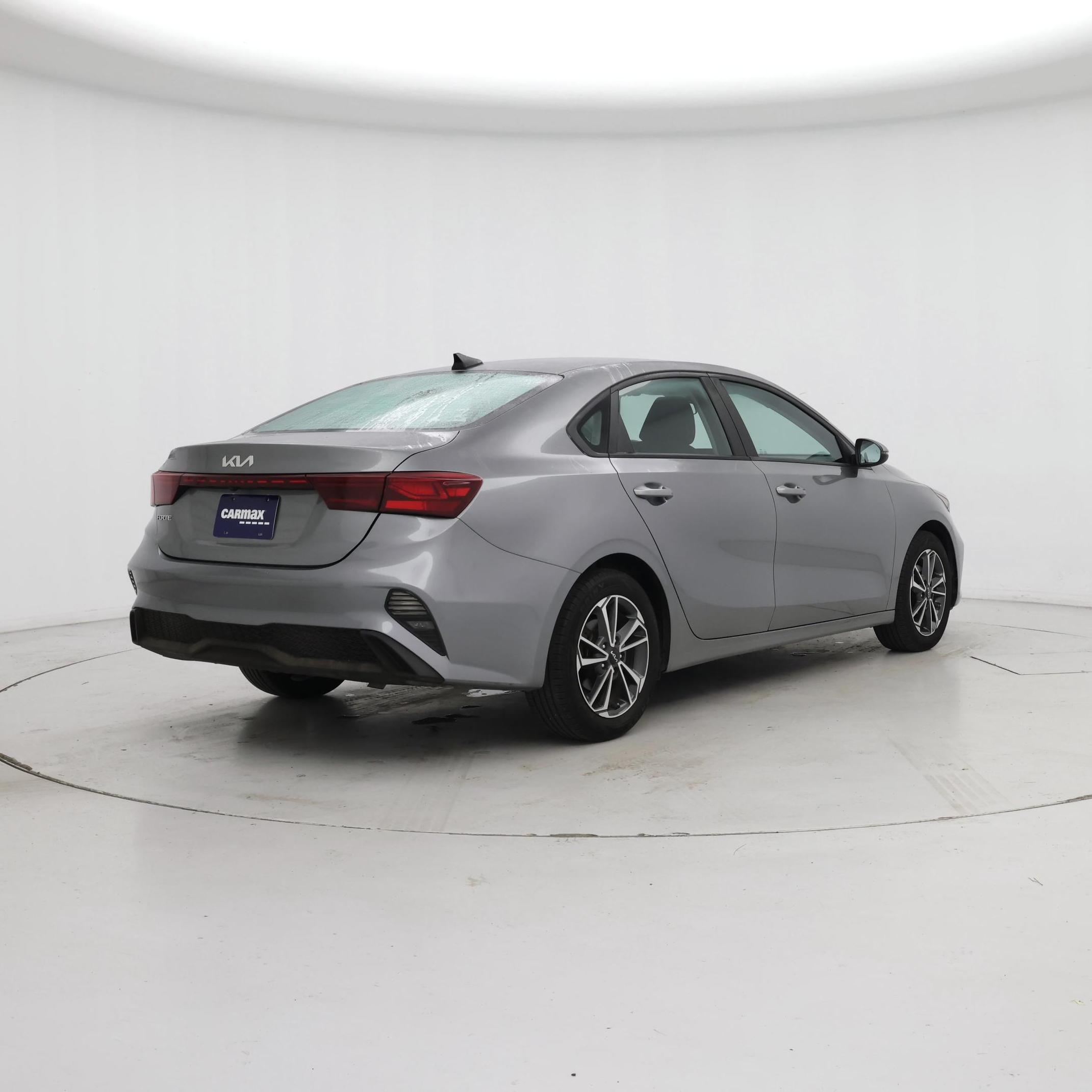 Thumbnail: 2022 Kia Forte - 8