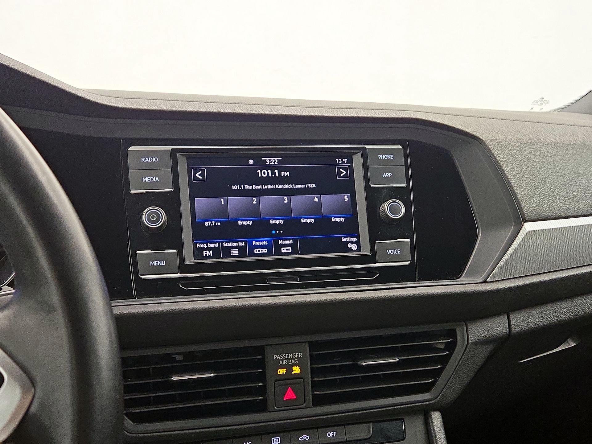 Thumbnail: 2023 Volkswagen Jetta - 15