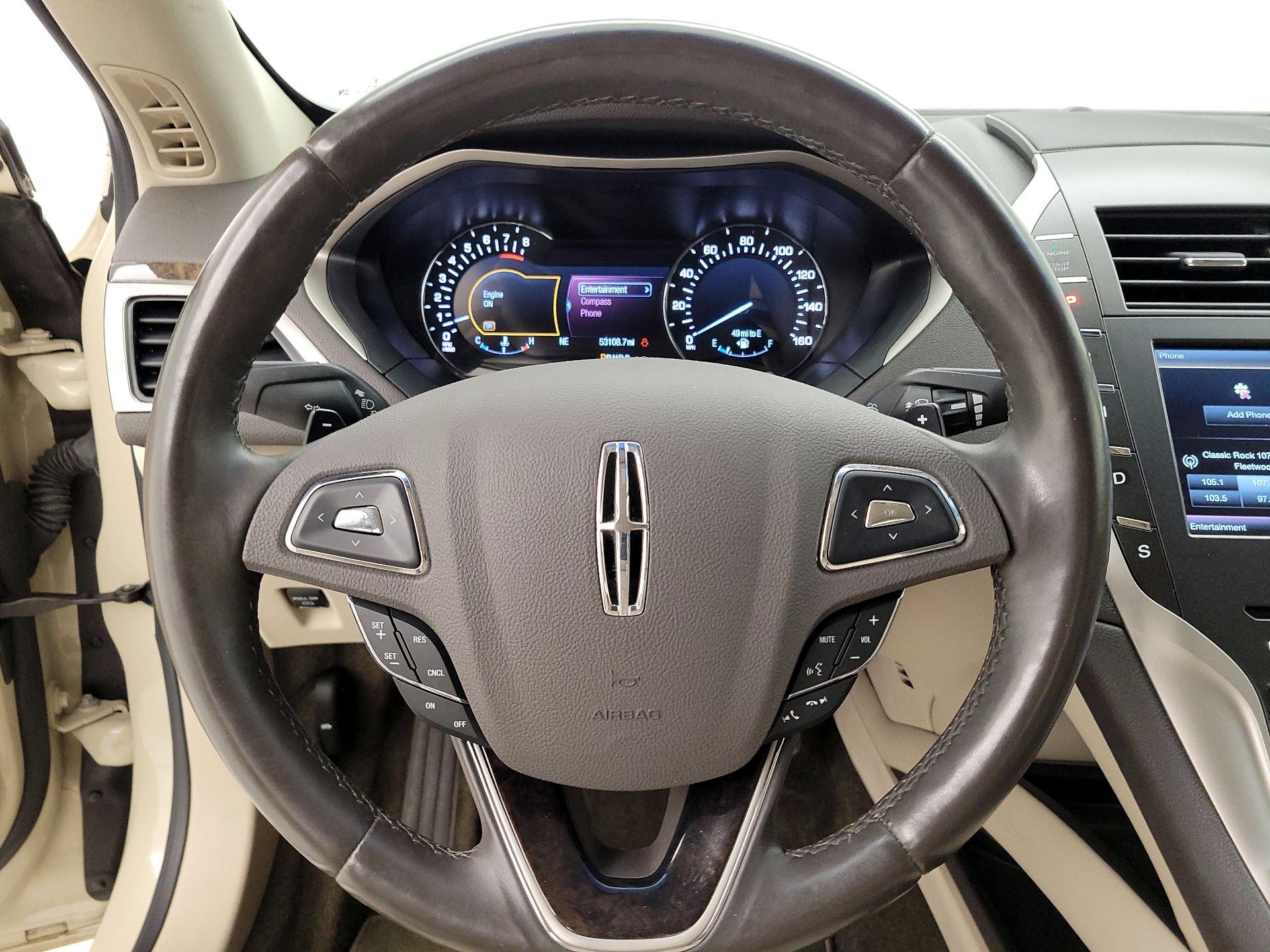 Thumbnail: 2016 Lincoln MKZ - 10