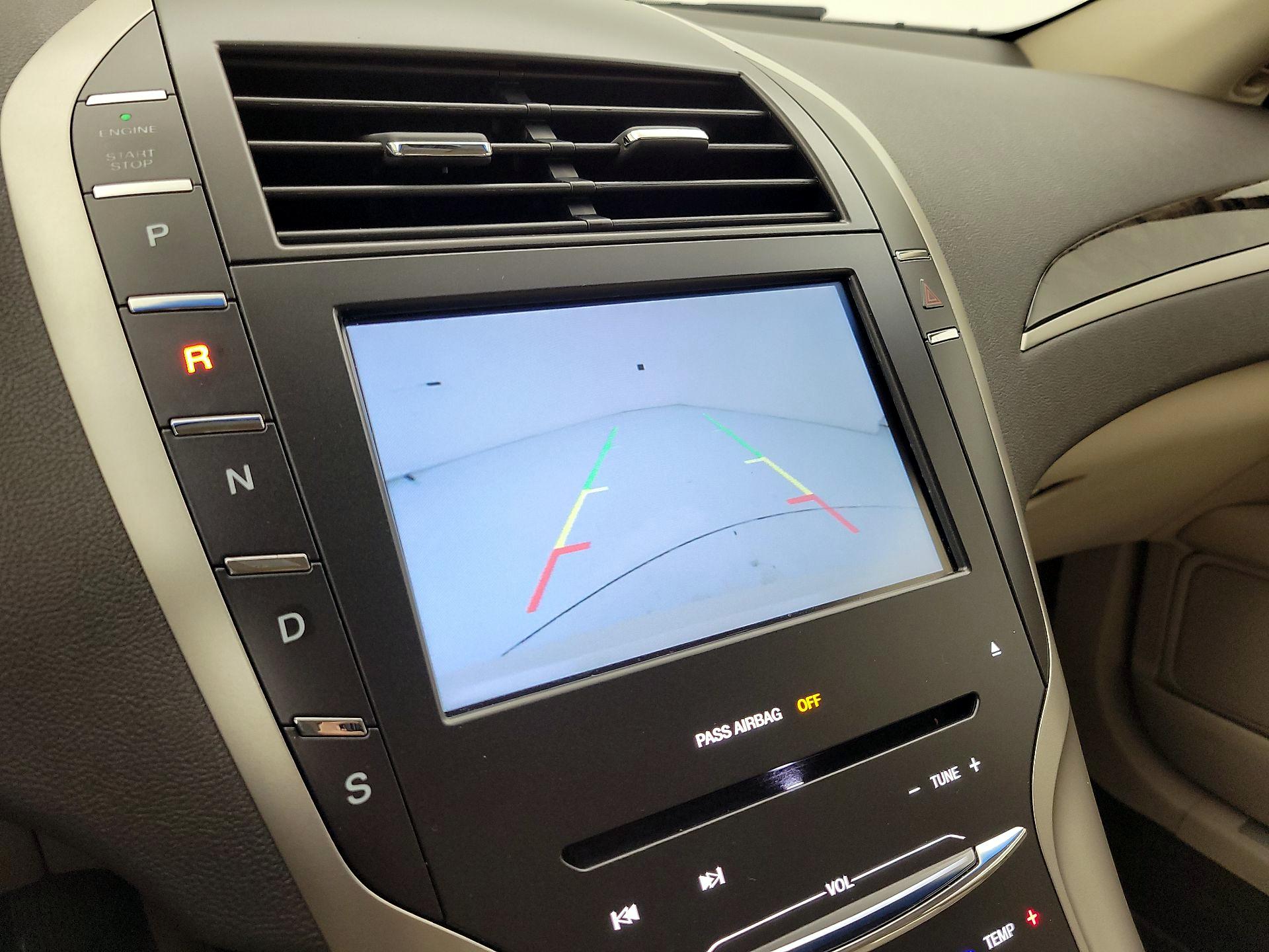 Thumbnail: 2016 Lincoln MKZ - 14