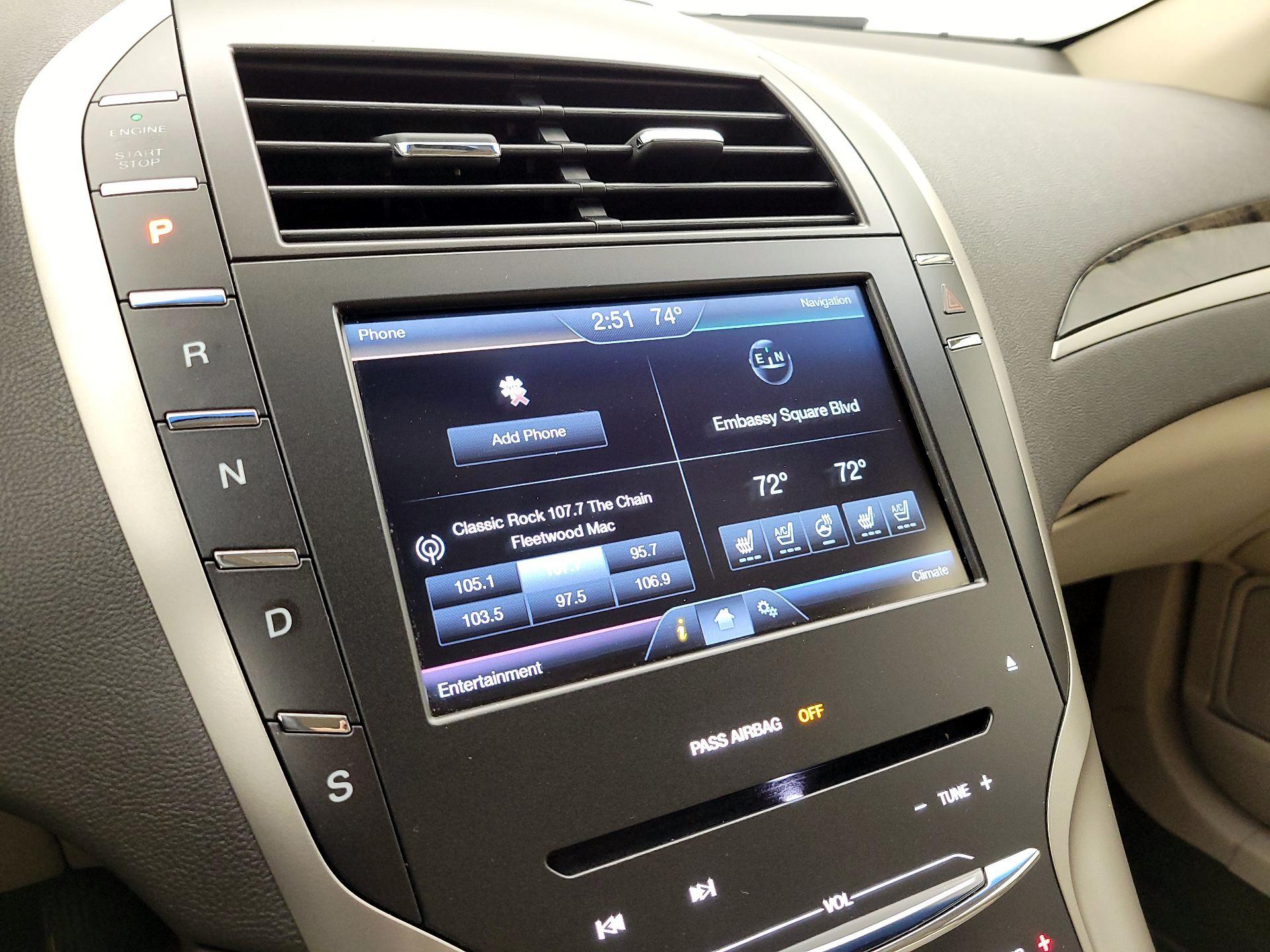 Thumbnail: 2016 Lincoln MKZ - 15