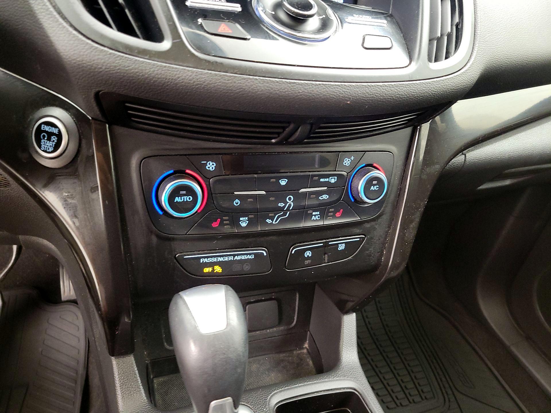 Thumbnail: 2017 Ford Escape - 15