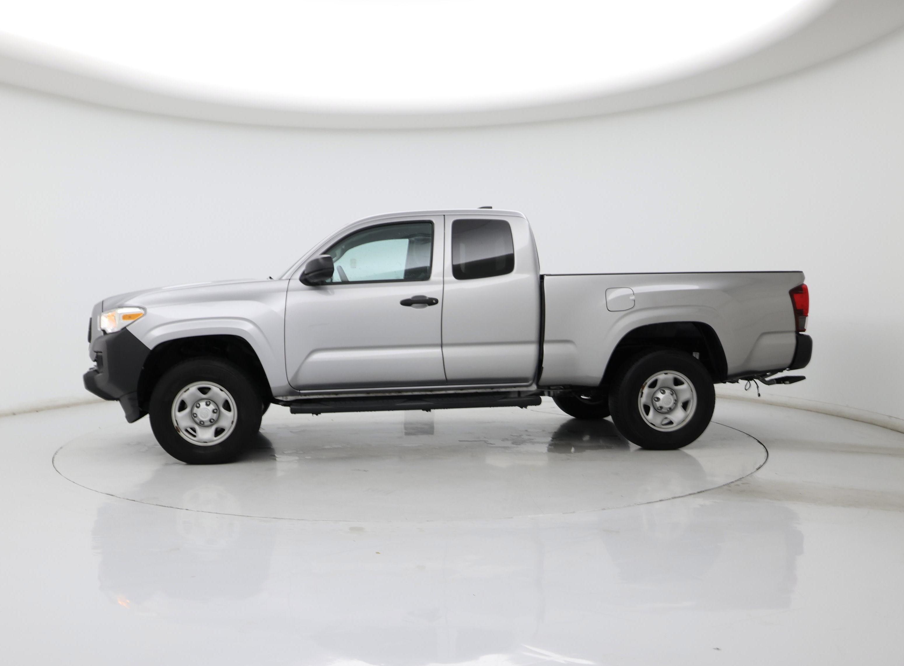 Thumbnail: 2021 Toyota Tacoma - 3