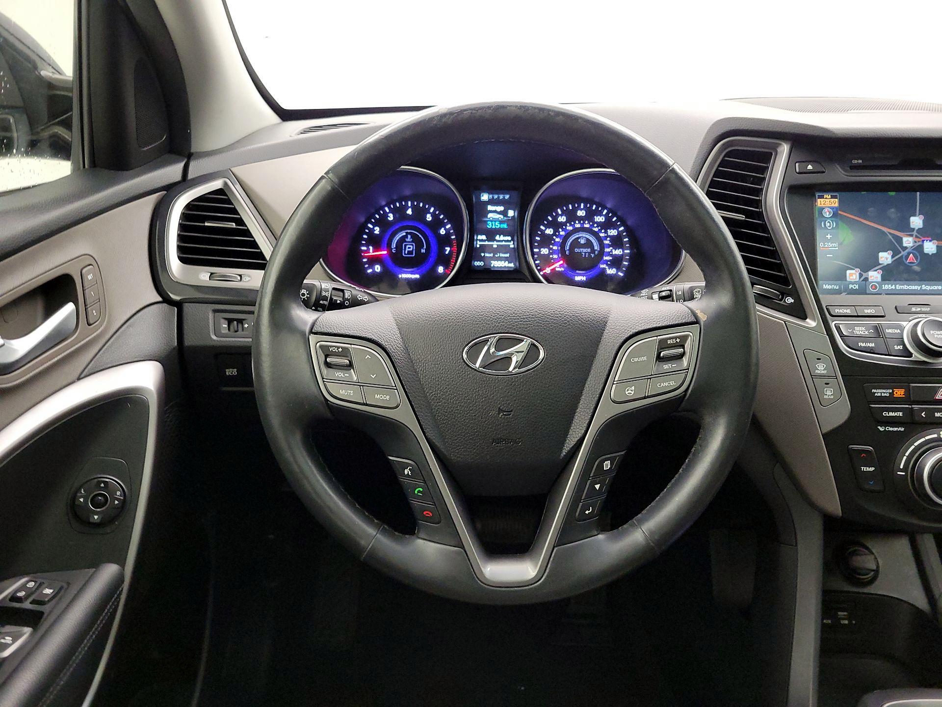 Thumbnail: 2016 Hyundai Santa Fe - 10