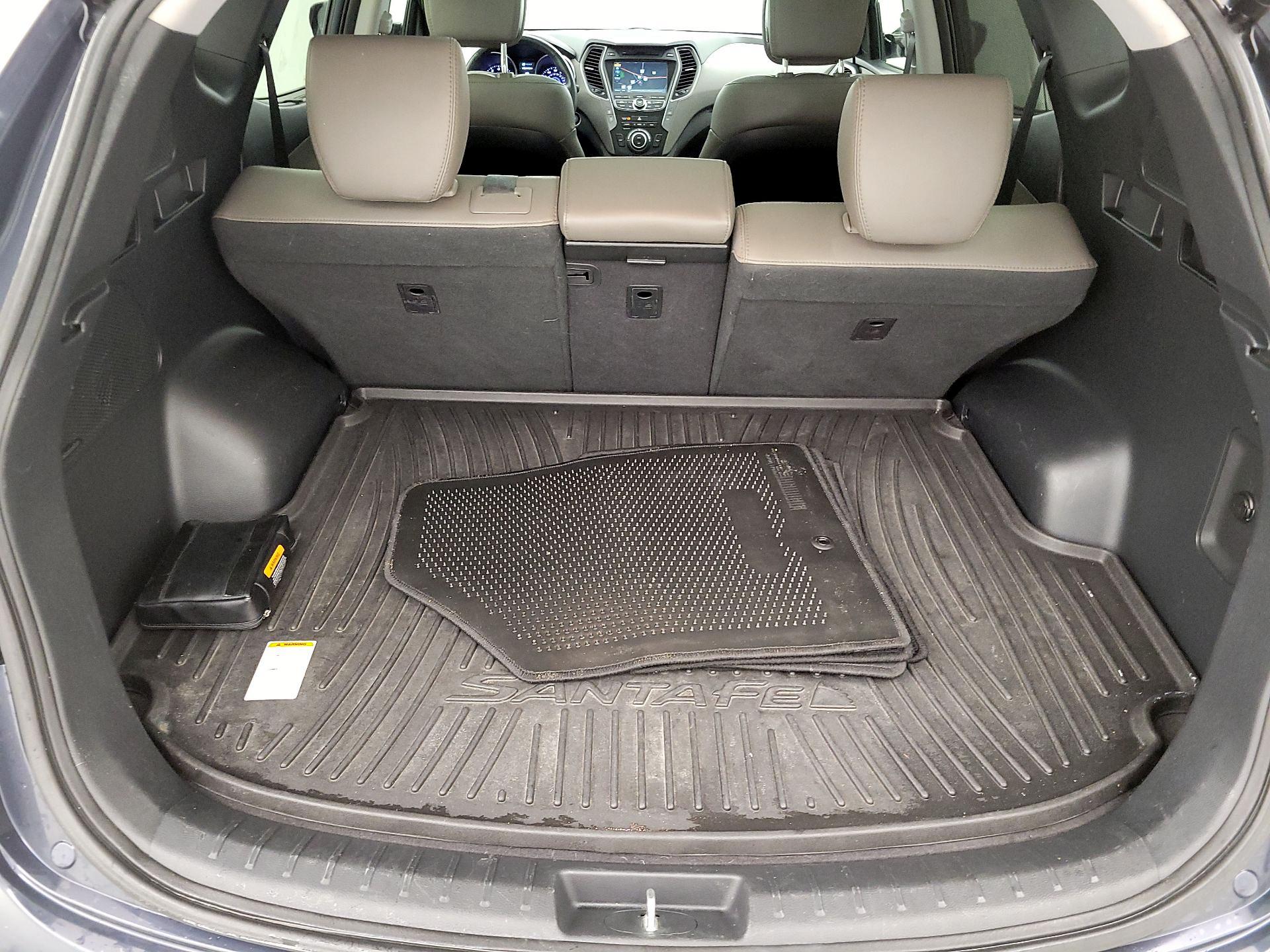 Thumbnail: 2016 Hyundai Santa Fe - 16