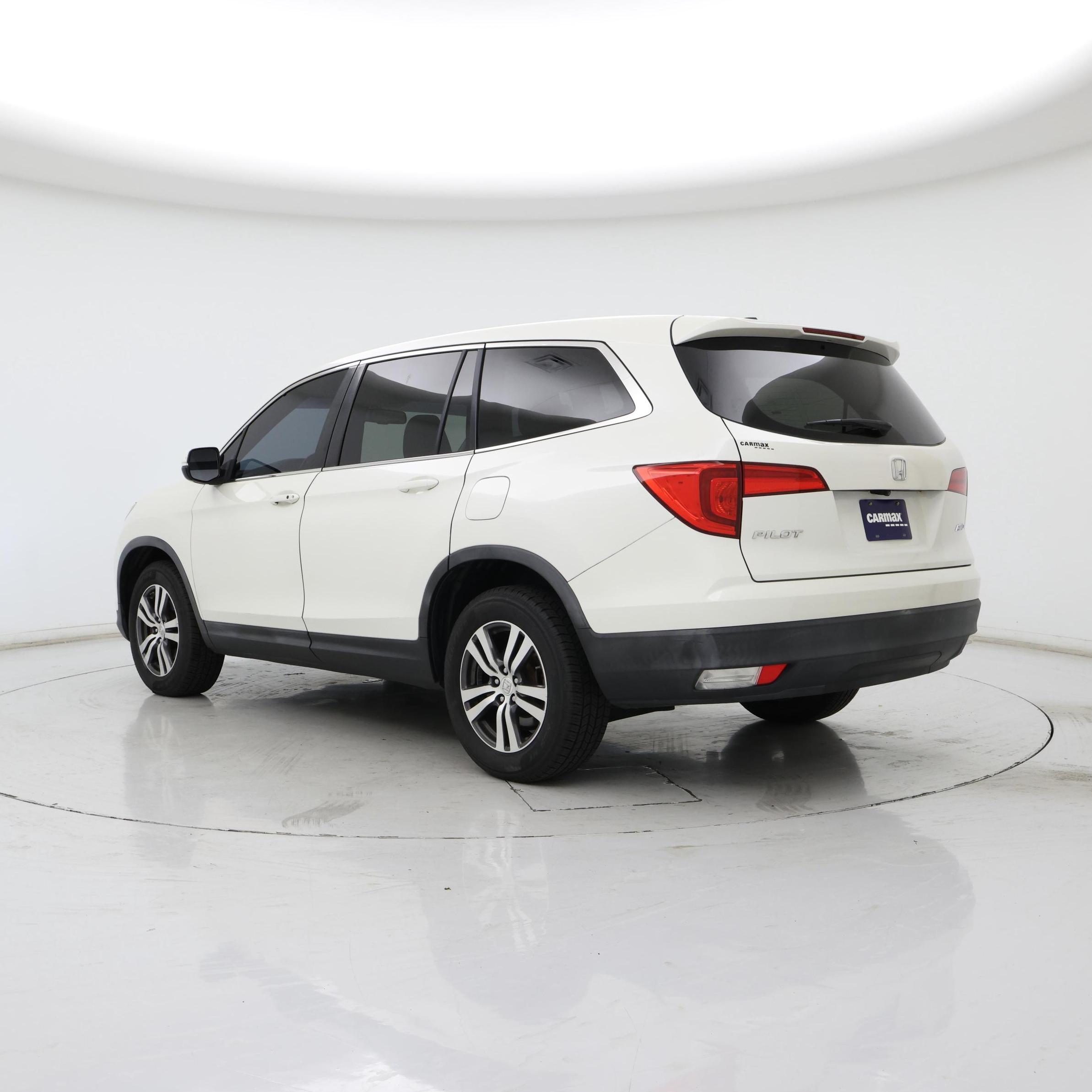 Thumbnail: 2017 Honda Pilot - 2