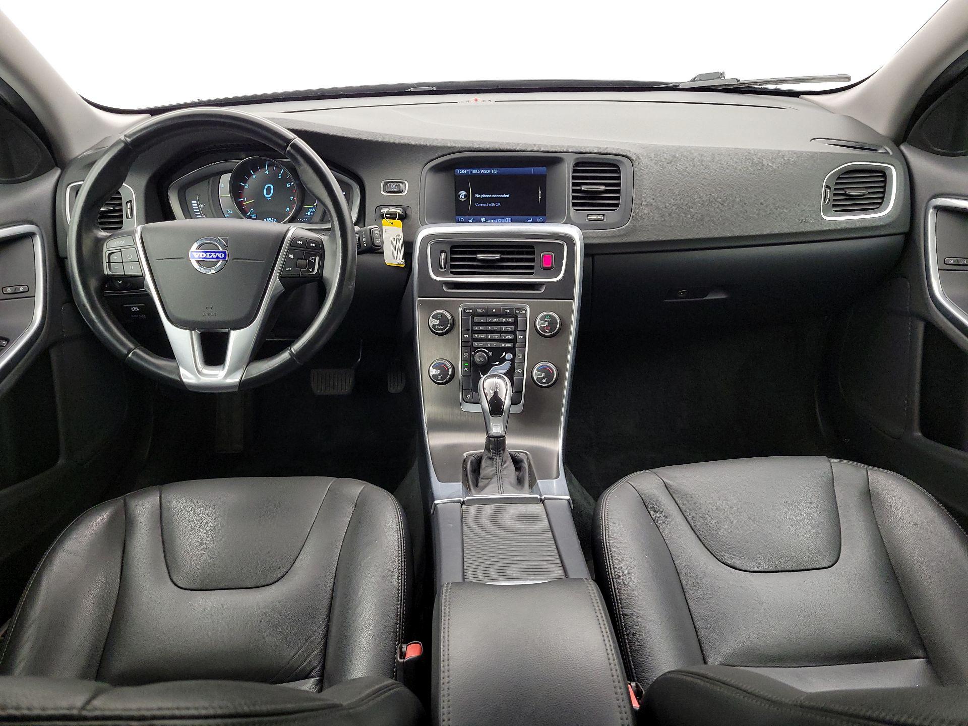Thumbnail: 2015 Volvo V60 - 9