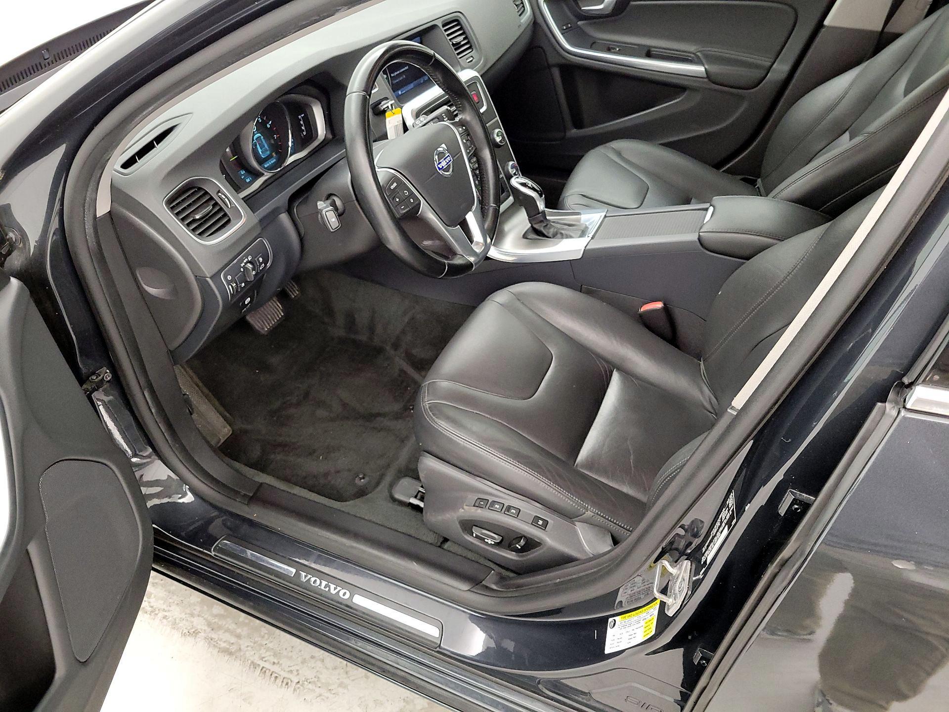 Thumbnail: 2015 Volvo V60 - 11