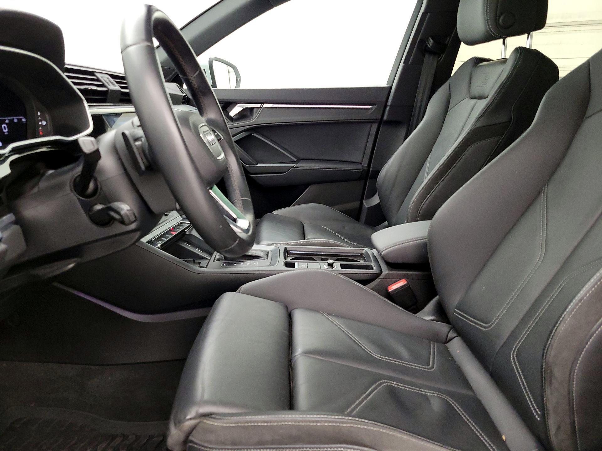 Thumbnail: 2021 Audi Q3 - 11