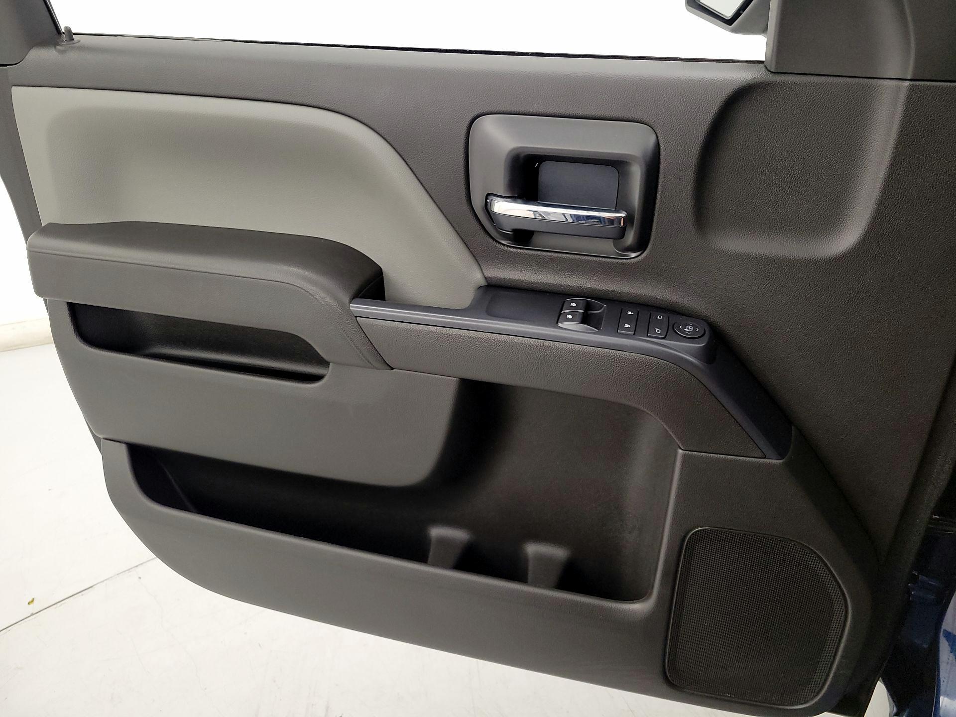 Thumbnail: 2017 Chevrolet Silverado 1500 - 12