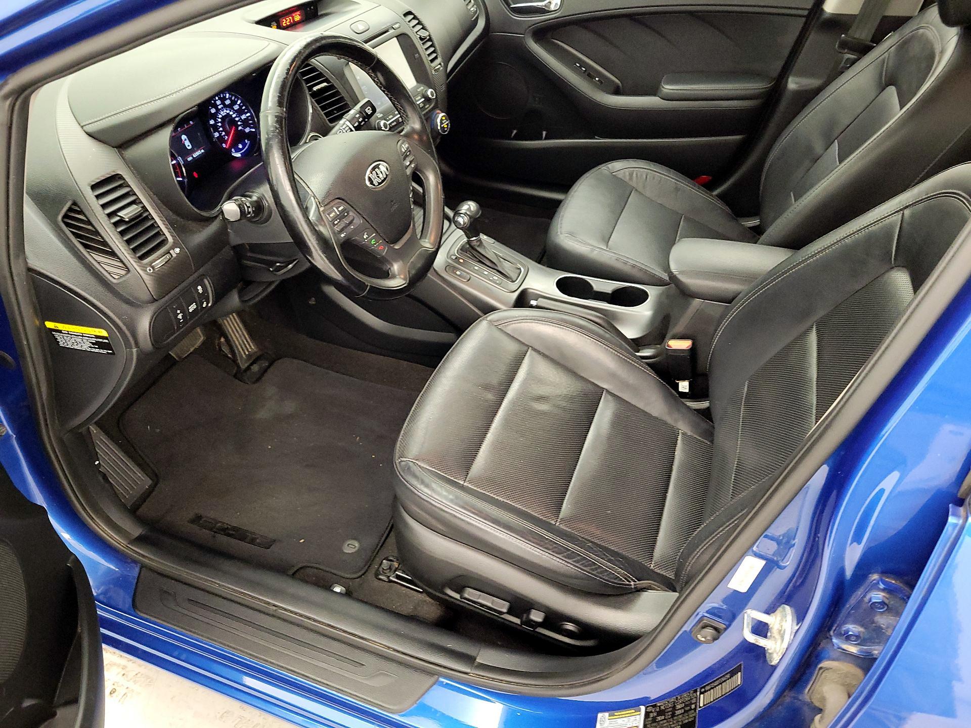 Thumbnail: 2015 Kia Forte - 11