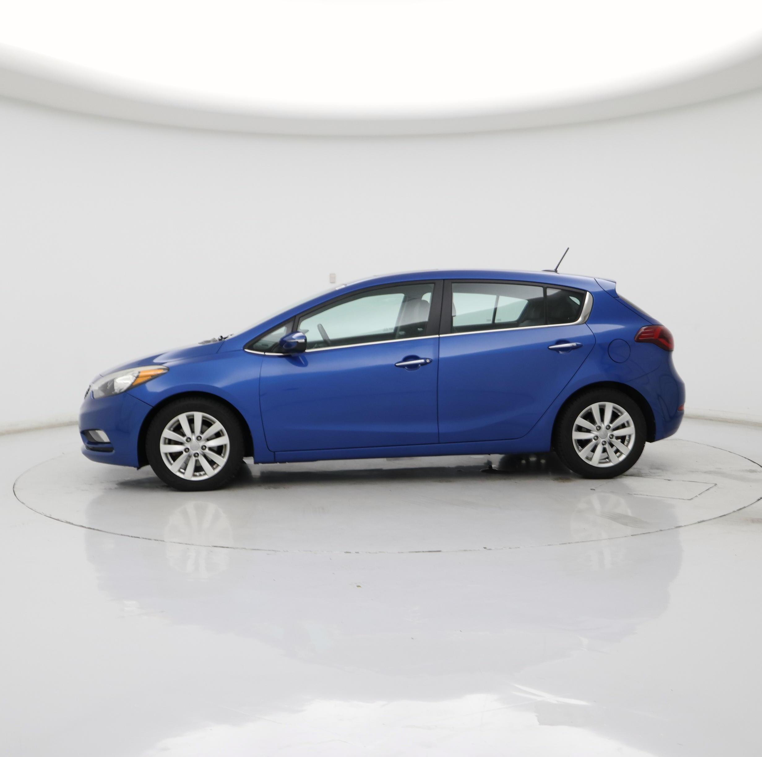 Thumbnail: 2015 Kia Forte - 3