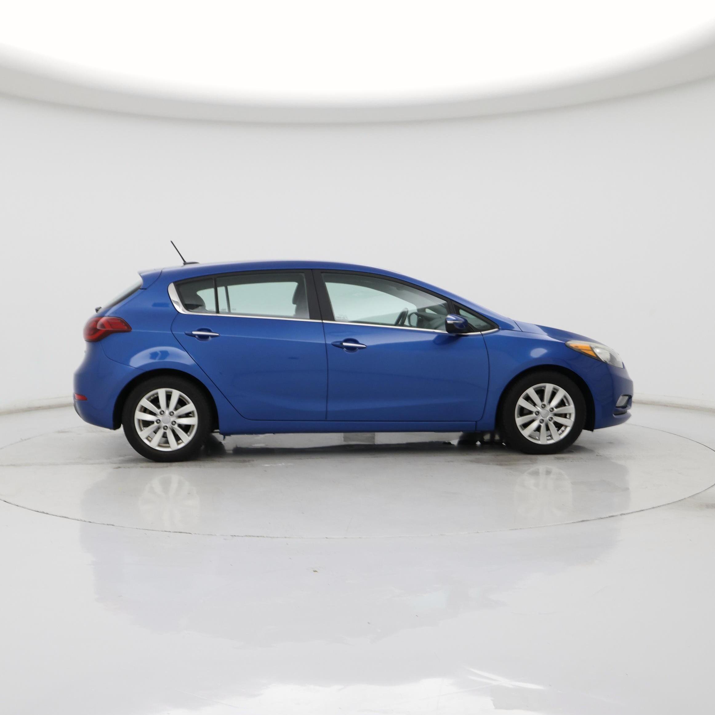 Thumbnail: 2015 Kia Forte - 7