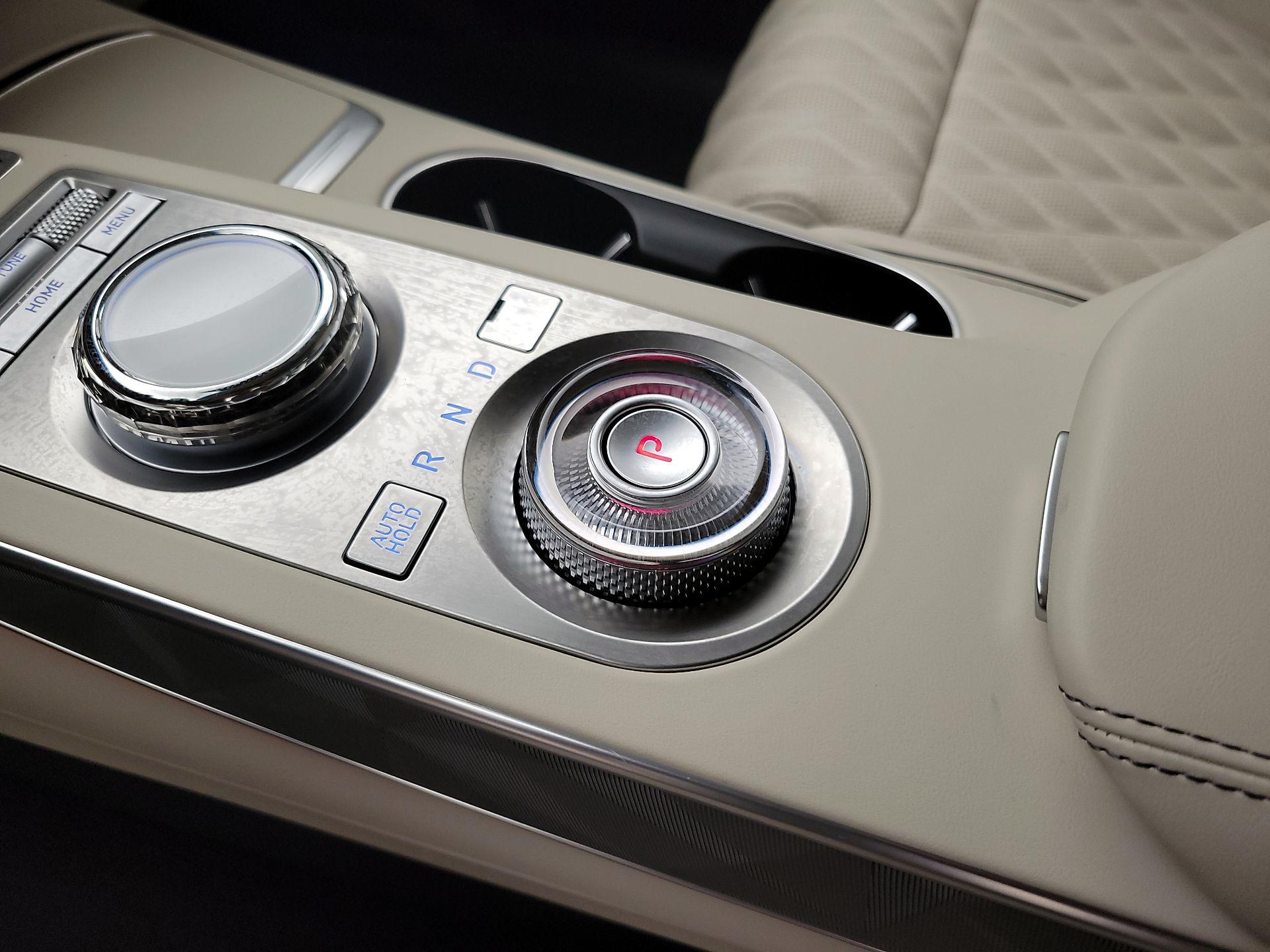 Thumbnail: 2025 Genesis GV70 - 15