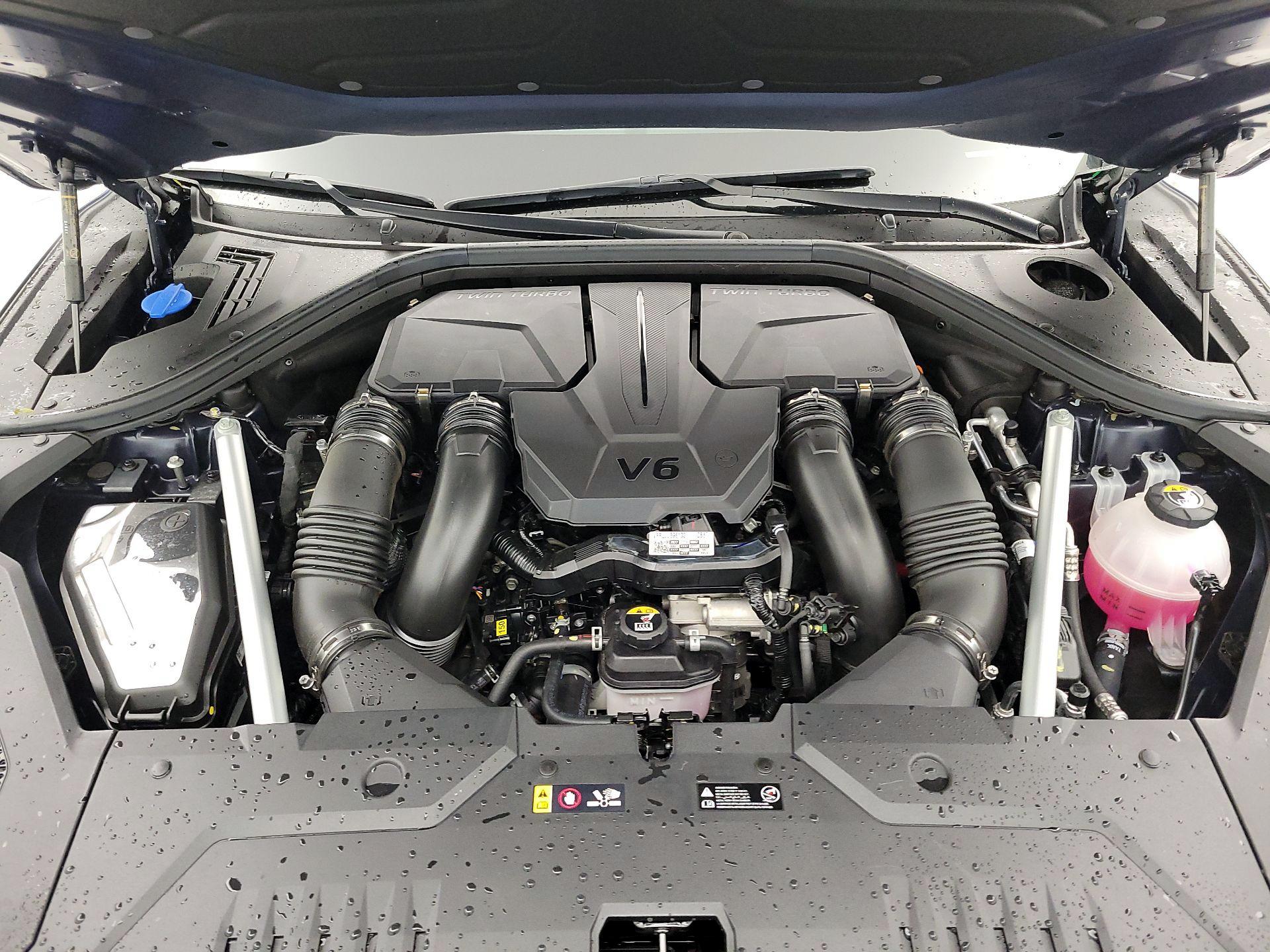 Thumbnail: 2025 Genesis GV70 - 17