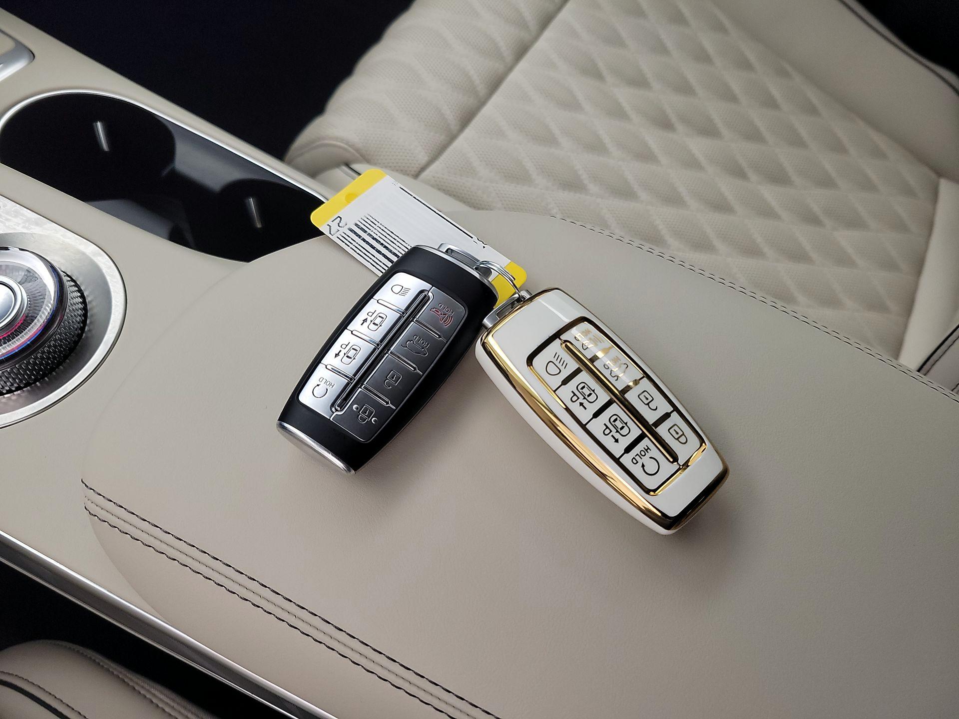 Thumbnail: 2025 Genesis GV70 - 18