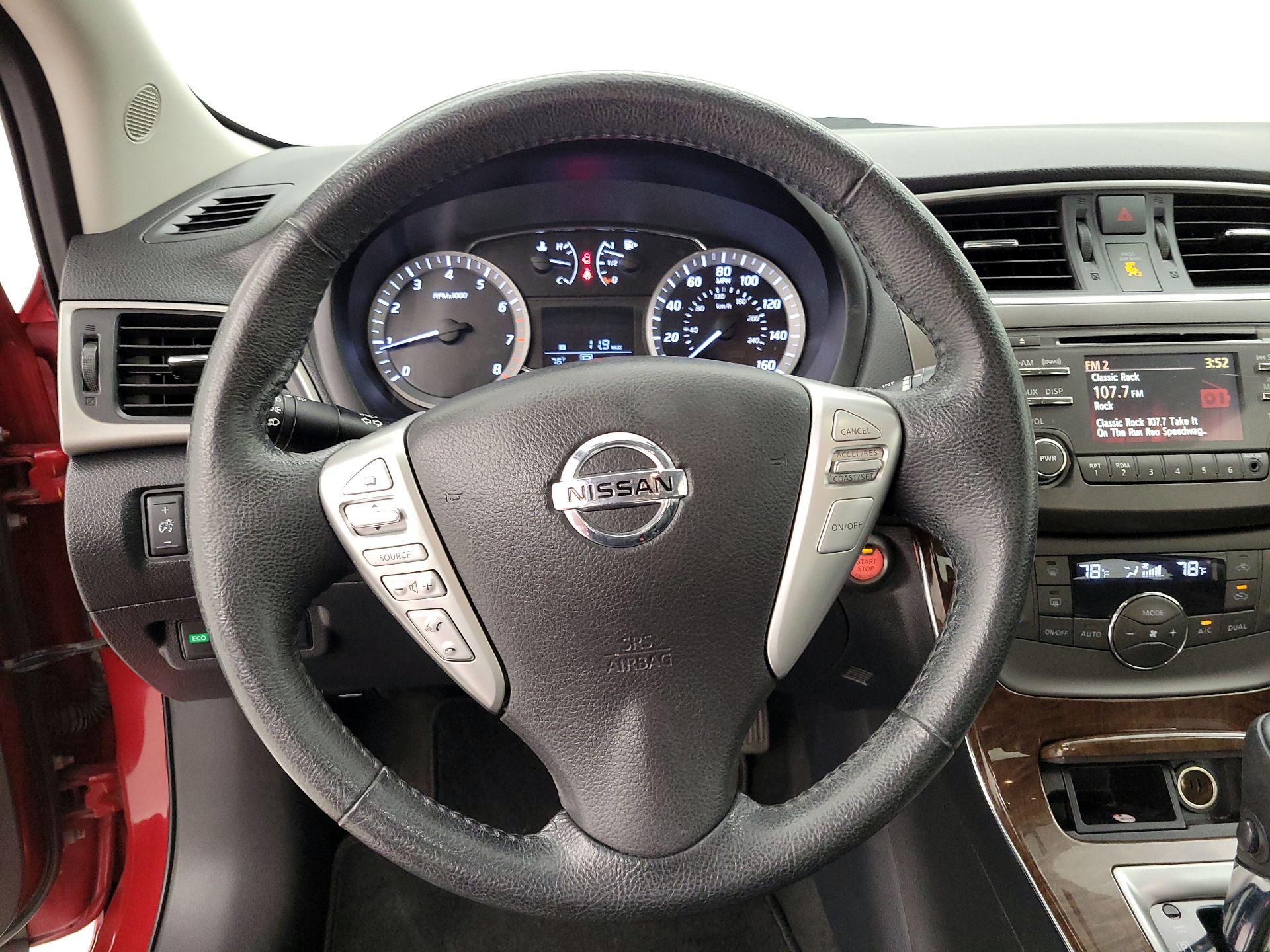 Thumbnail: 2014 Nissan Sentra - 10