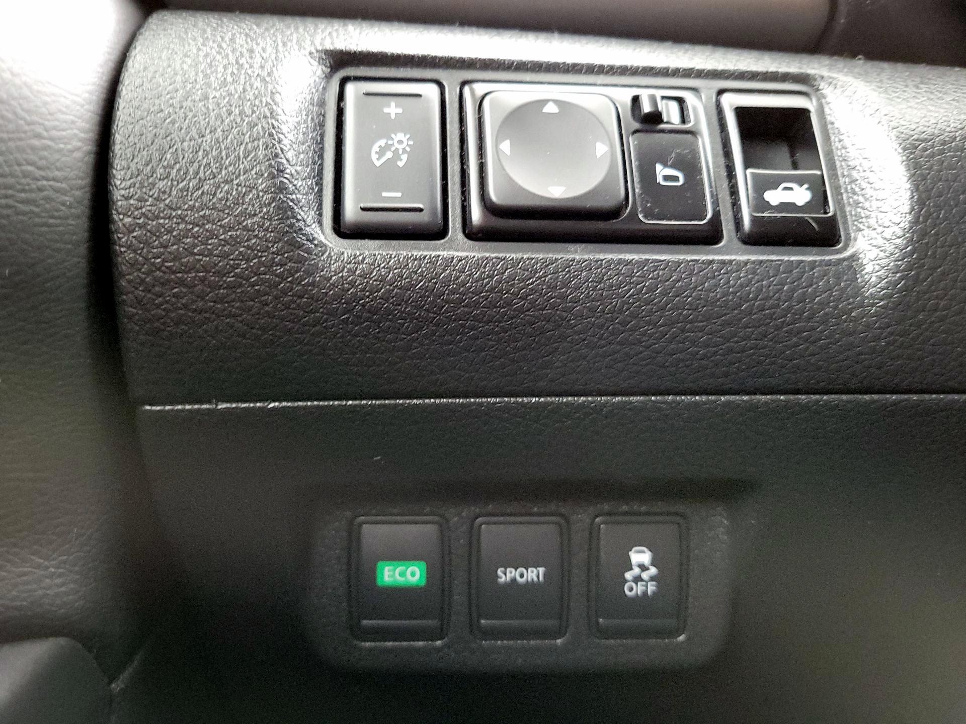 Thumbnail: 2014 Nissan Sentra - 13