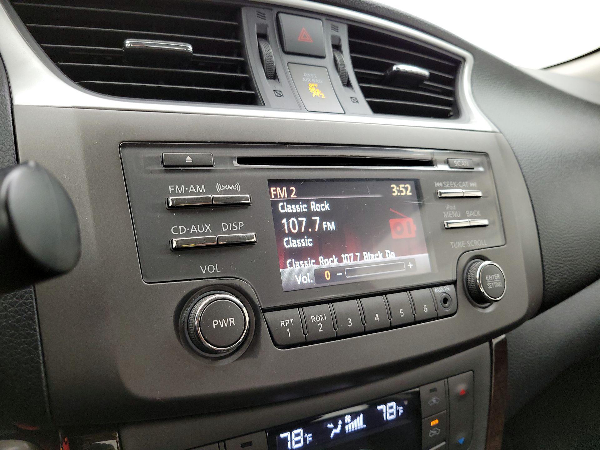Thumbnail: 2014 Nissan Sentra - 14
