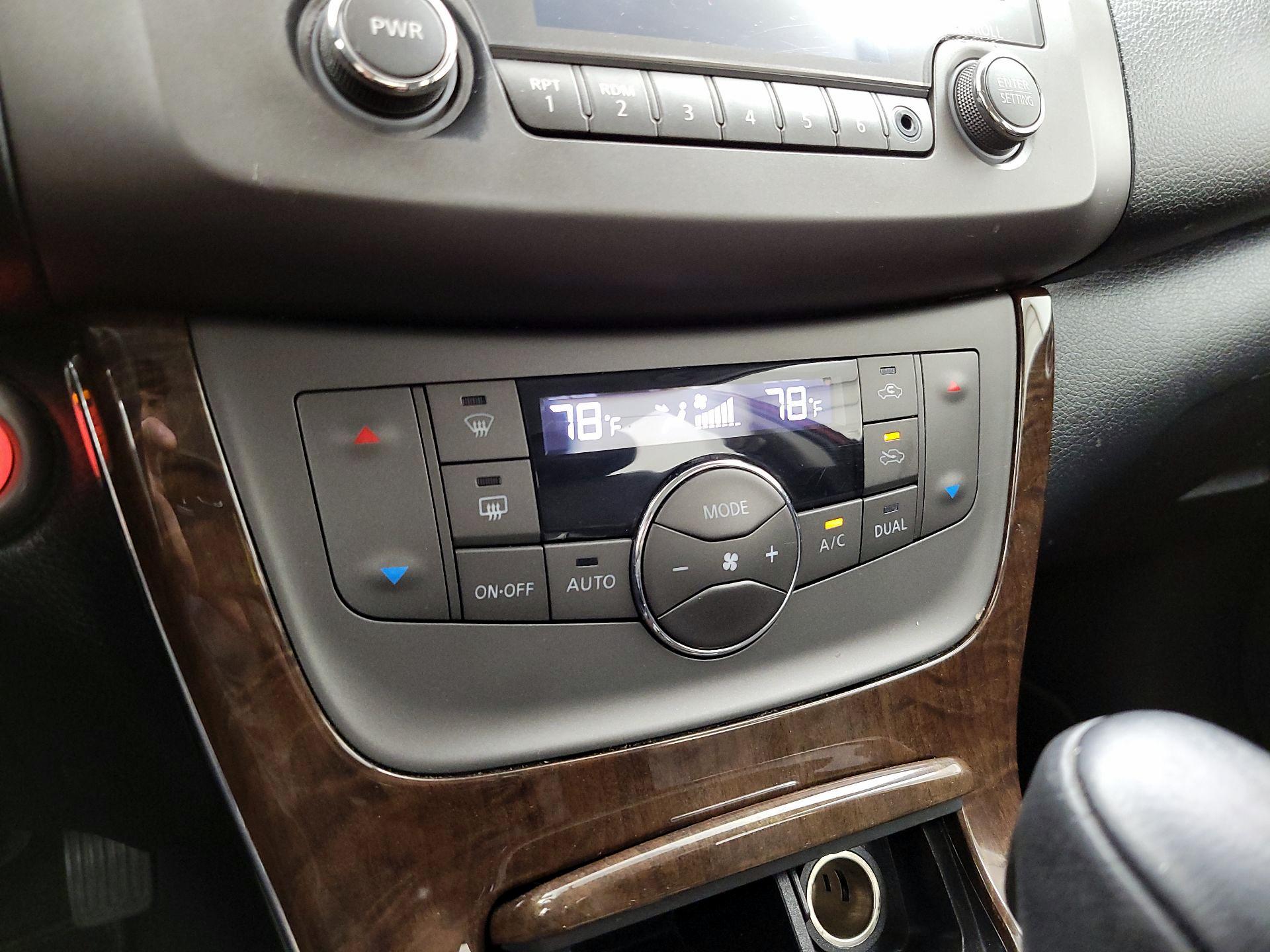 Thumbnail: 2014 Nissan Sentra - 15