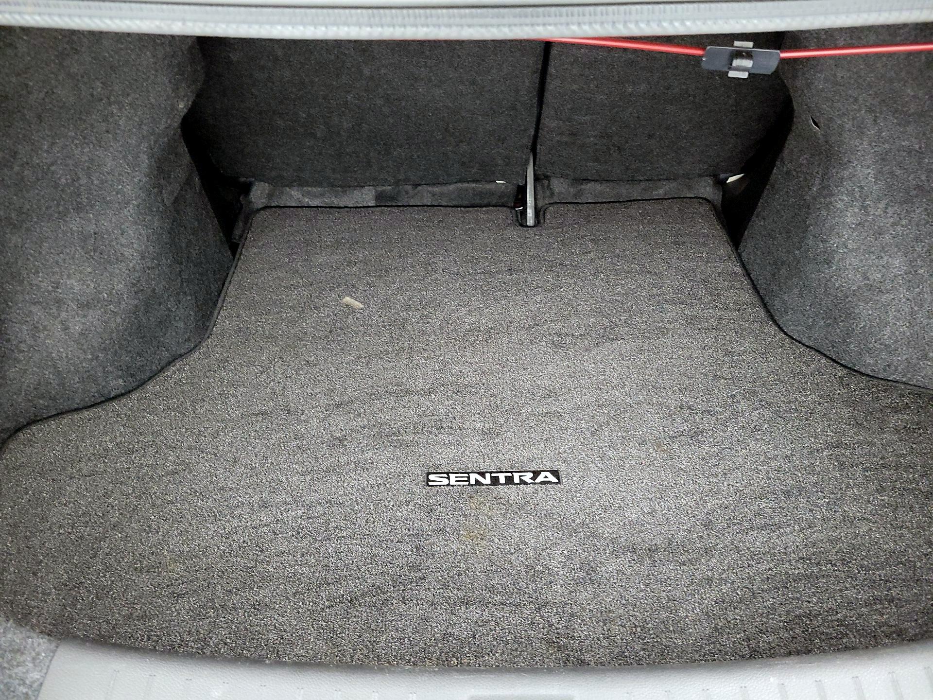 Thumbnail: 2014 Nissan Sentra - 18