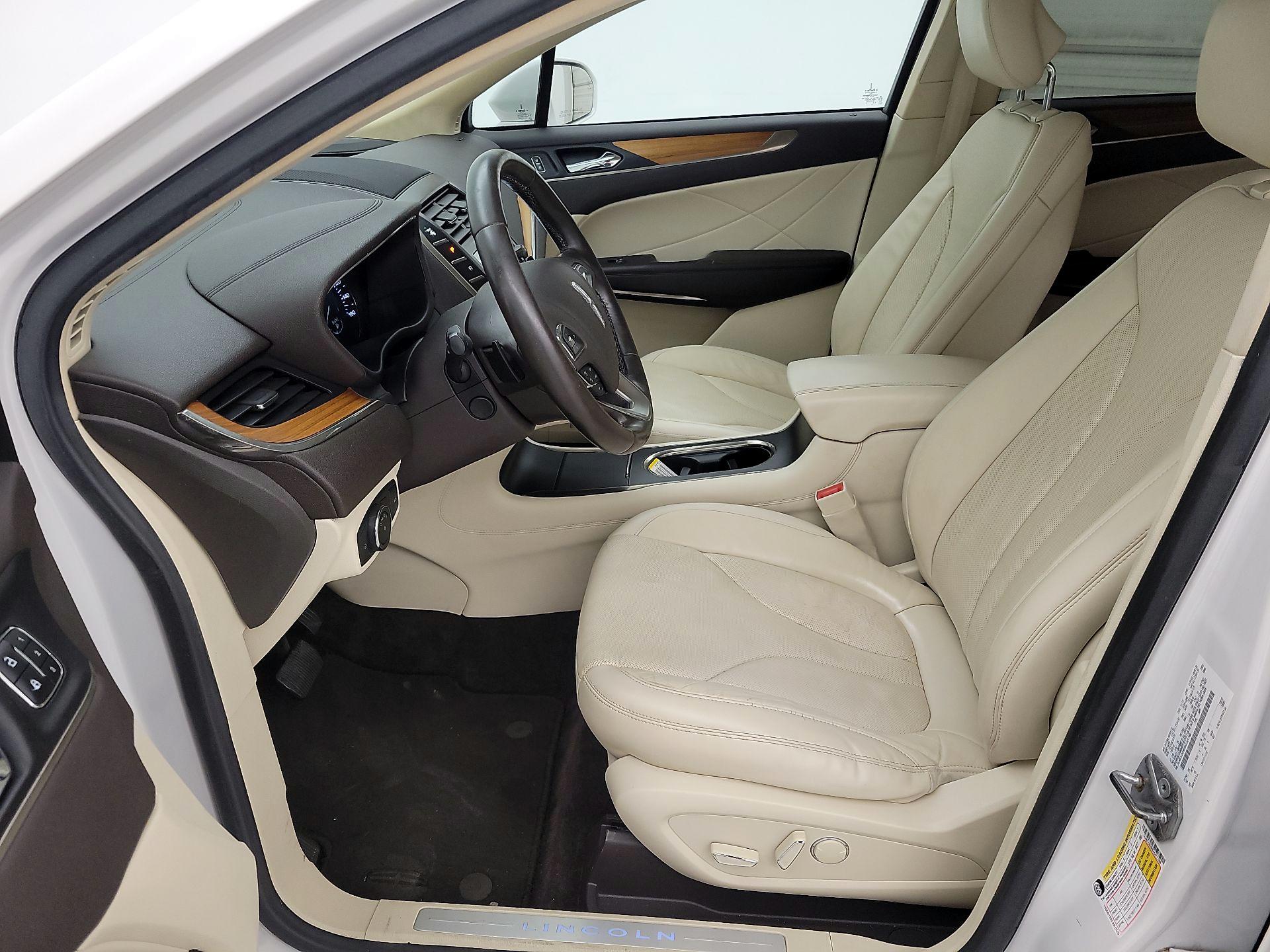 Thumbnail: 2016 Lincoln MKC - 11