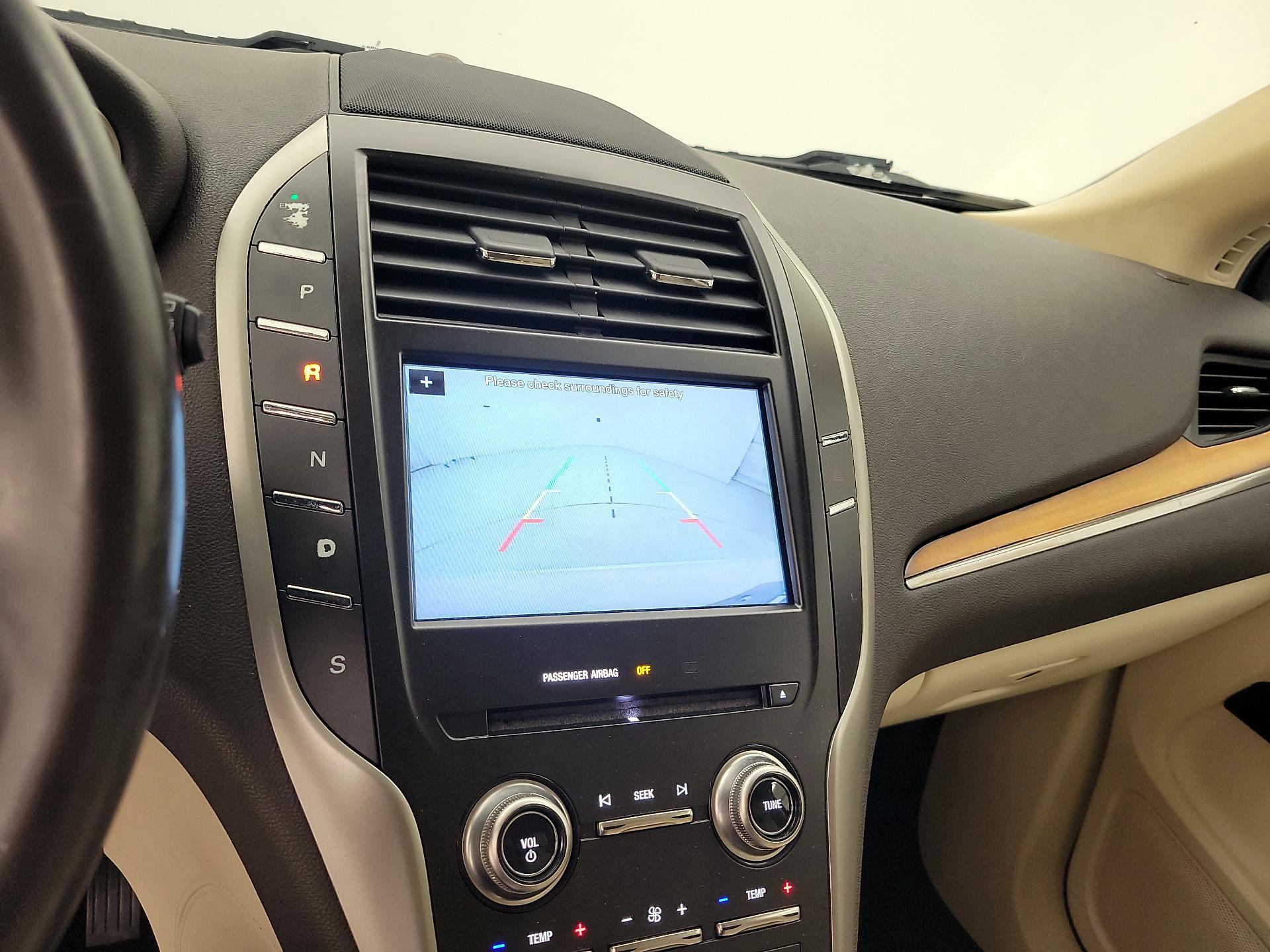Thumbnail: 2016 Lincoln MKC - 13