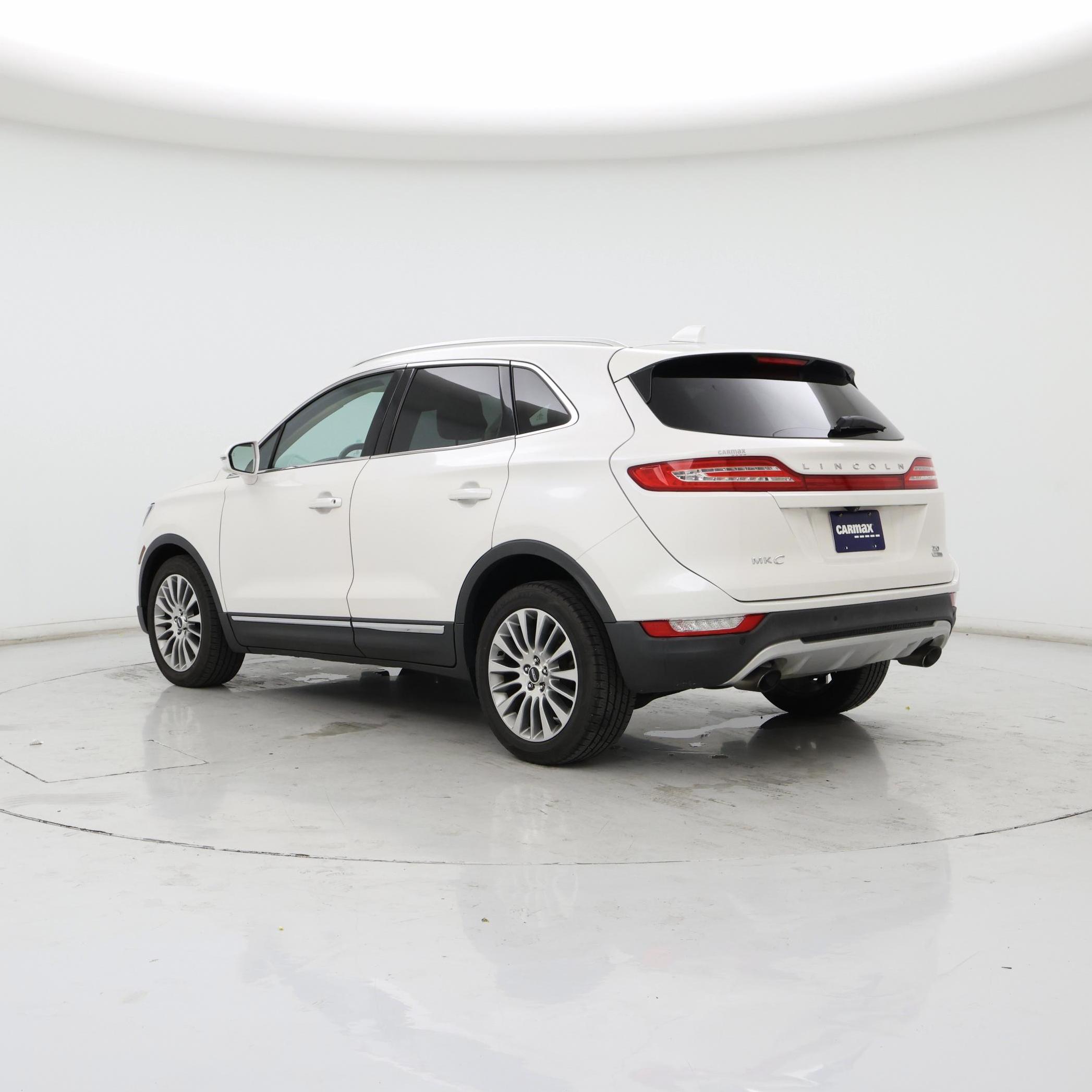Thumbnail: 2016 Lincoln MKC - 2