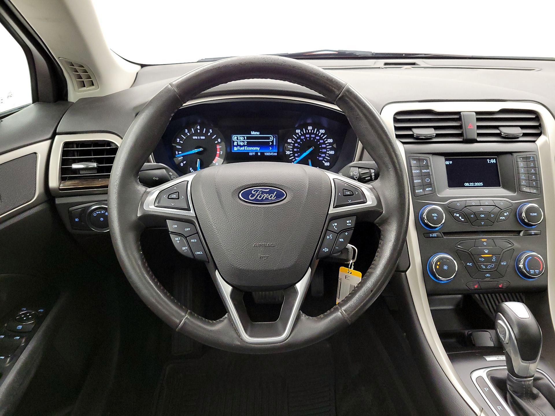 Thumbnail: 2015 Ford Fusion - 10