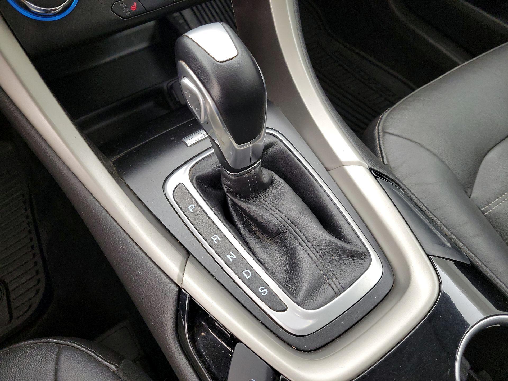 Thumbnail: 2015 Ford Fusion - 15