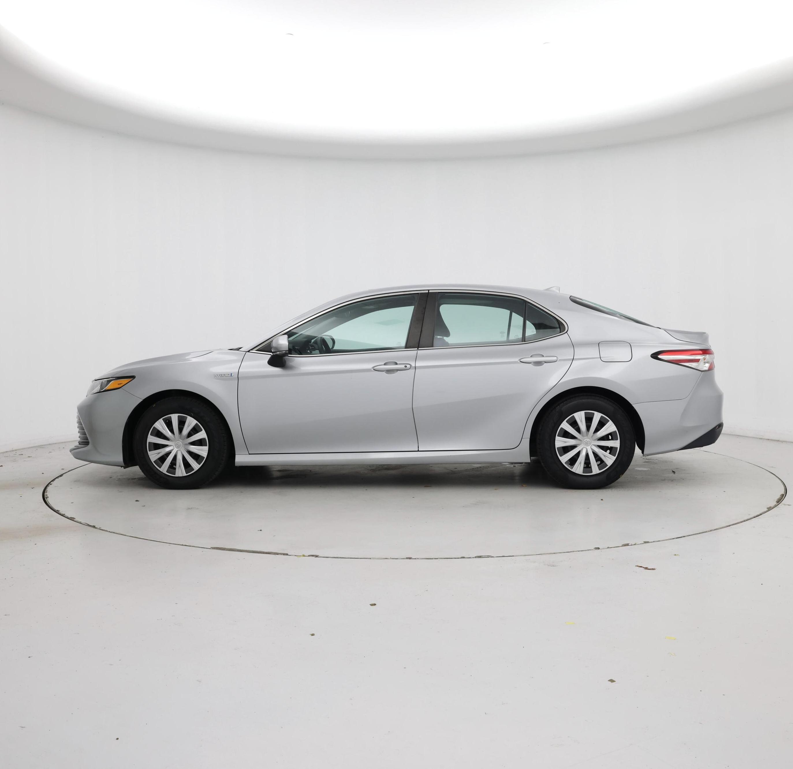 Thumbnail: 2020 Toyota Camry - 3