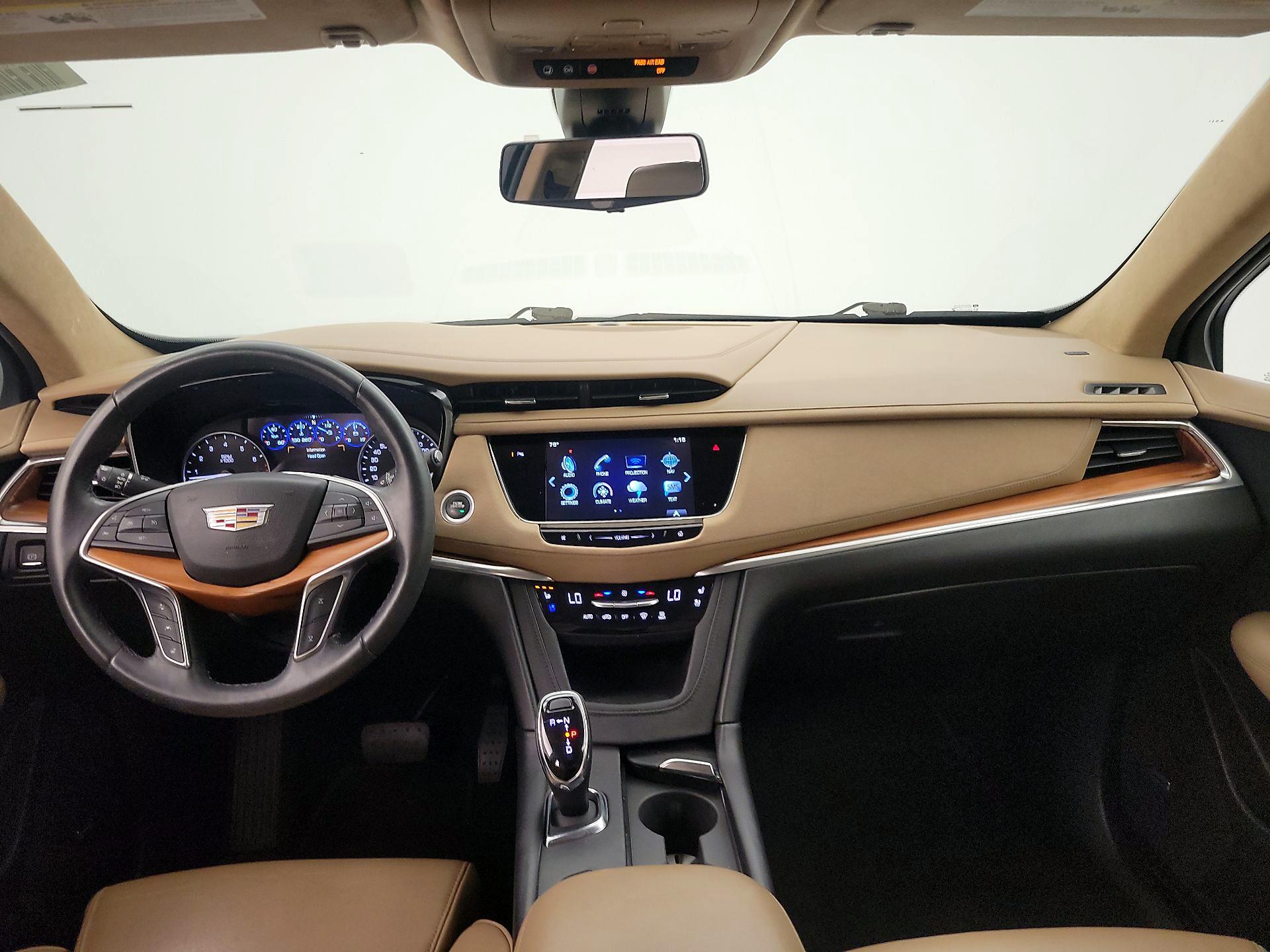 Thumbnail: 2017 Cadillac XT5 - 9