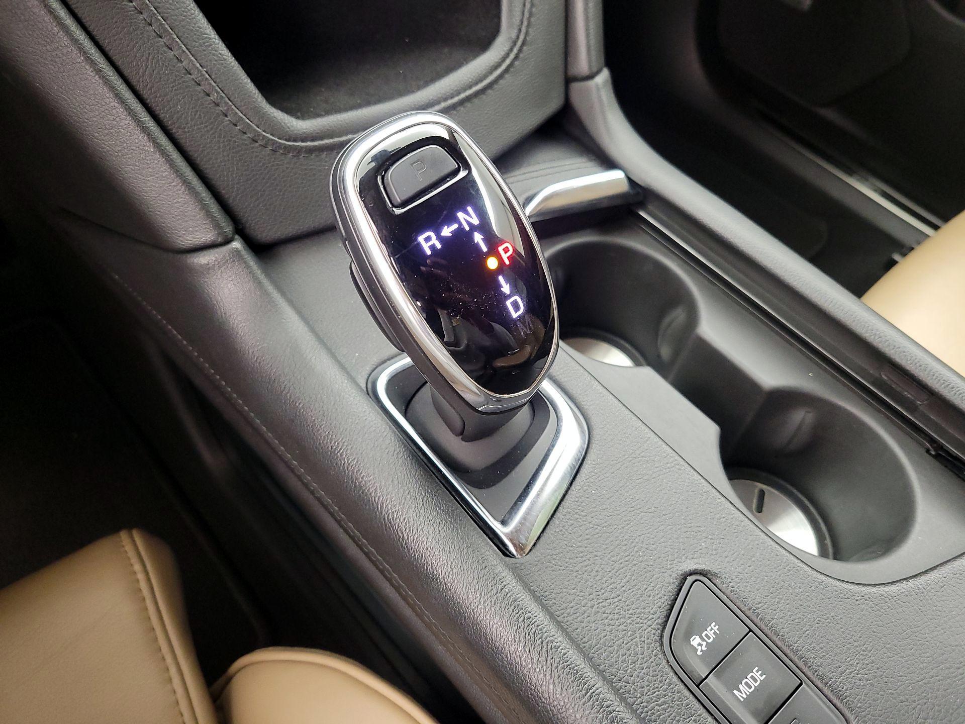Thumbnail: 2017 Cadillac XT5 - 15