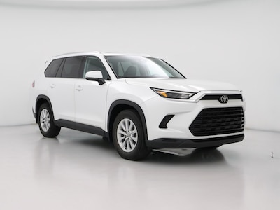 White 2024 Toyota Grand Highlander XLE
