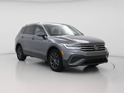 Gray 2022 Volkswagen Tiguan SE