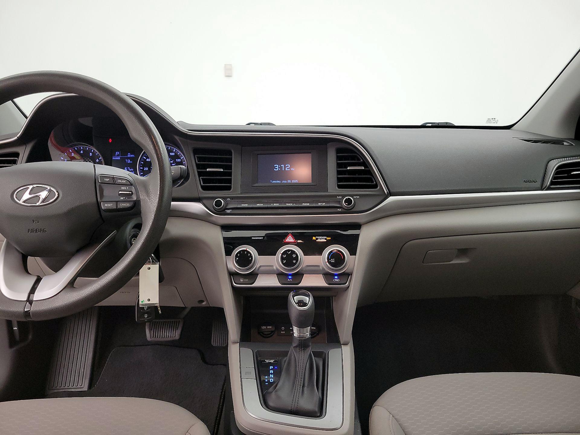 Thumbnail: 2019 Hyundai Elantra - 9