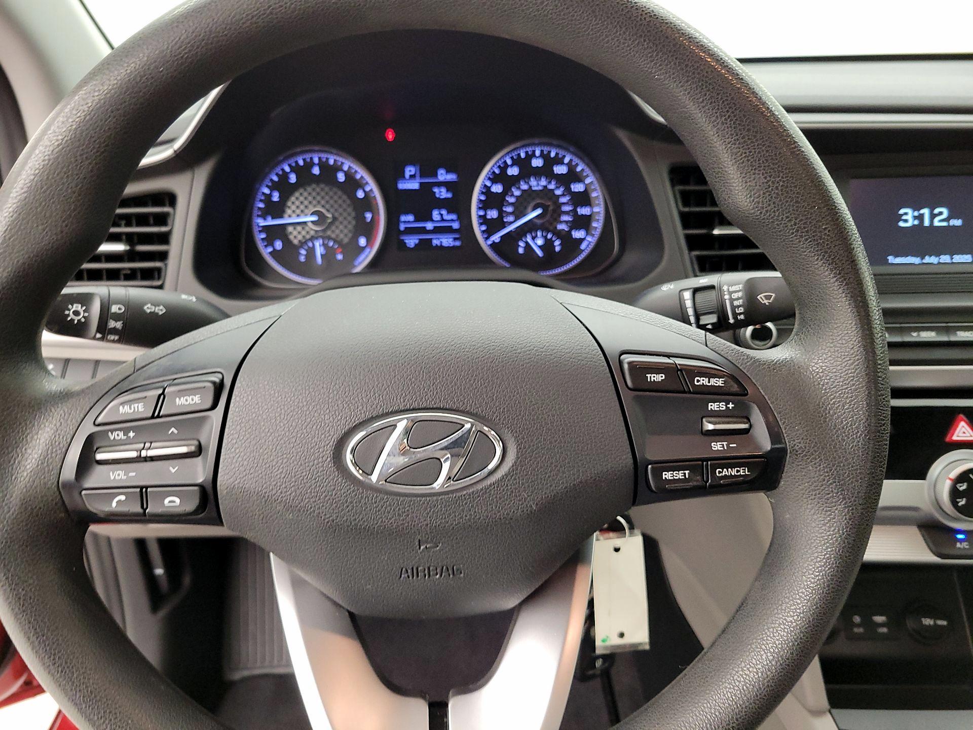 Thumbnail: 2019 Hyundai Elantra - 10