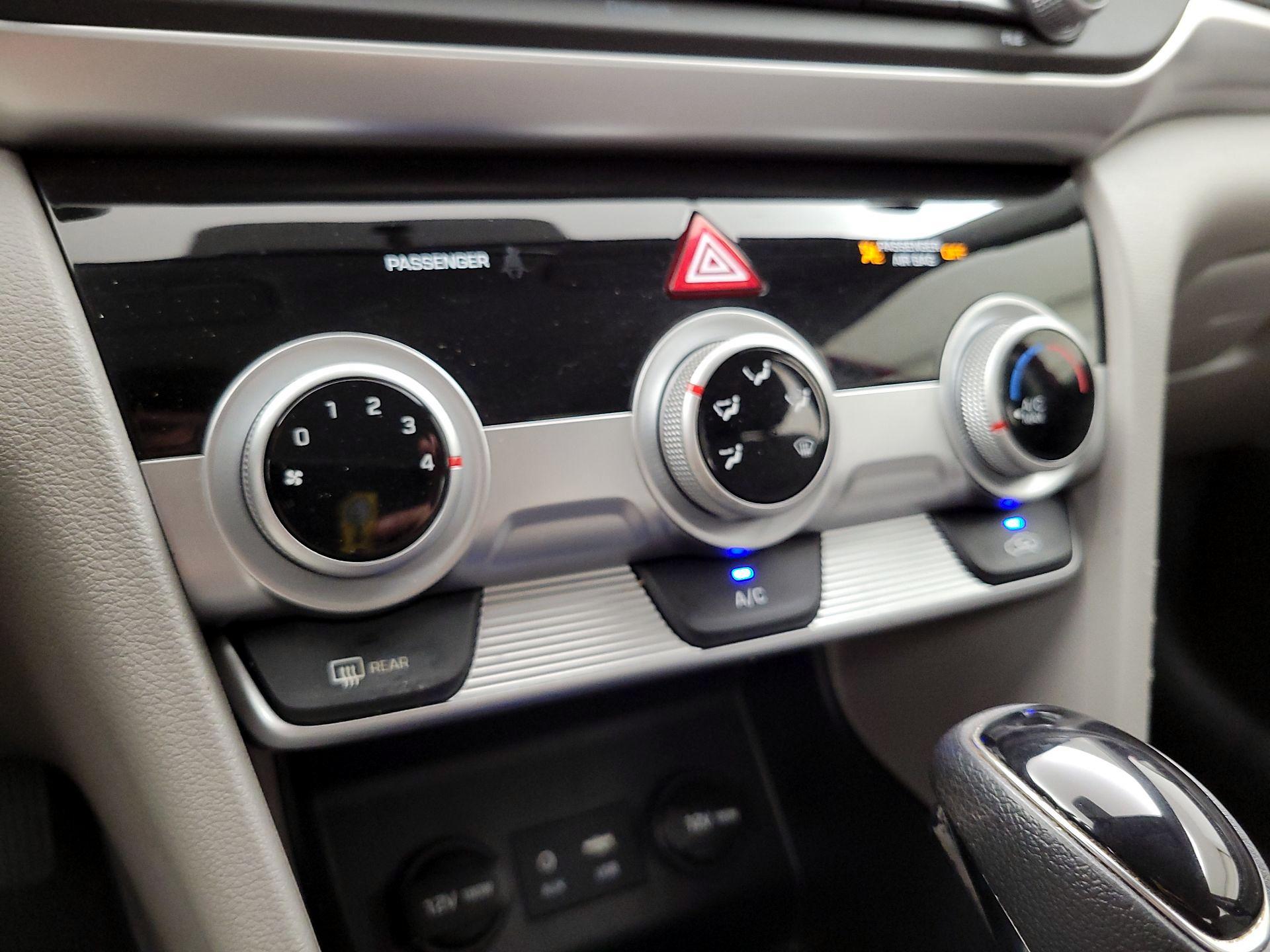 Thumbnail: 2019 Hyundai Elantra - 16