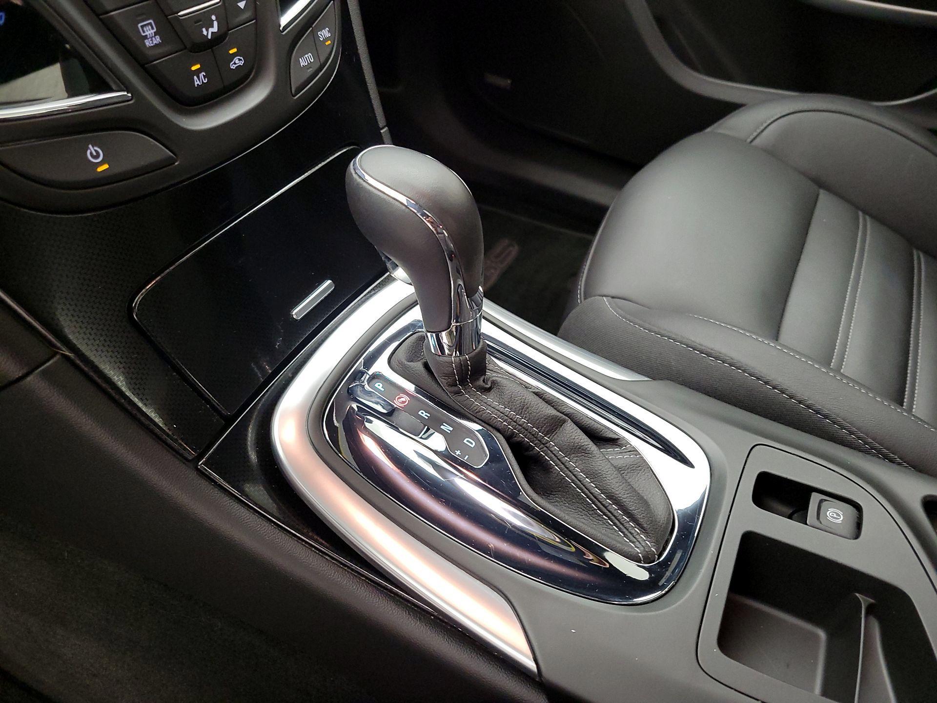 Thumbnail: 2017 Buick Regal - 15