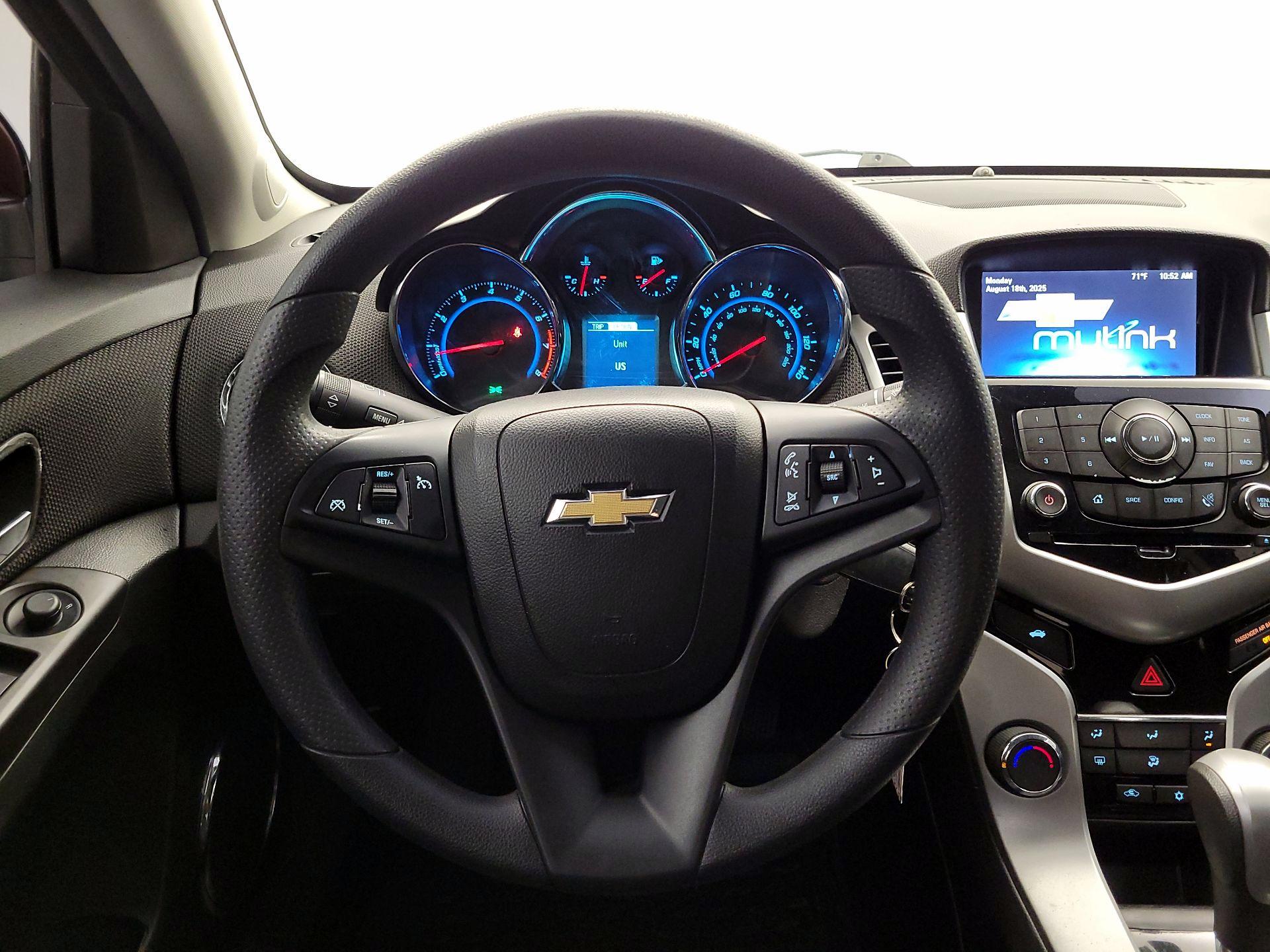 Thumbnail: 2015 Chevrolet Cruze - 10