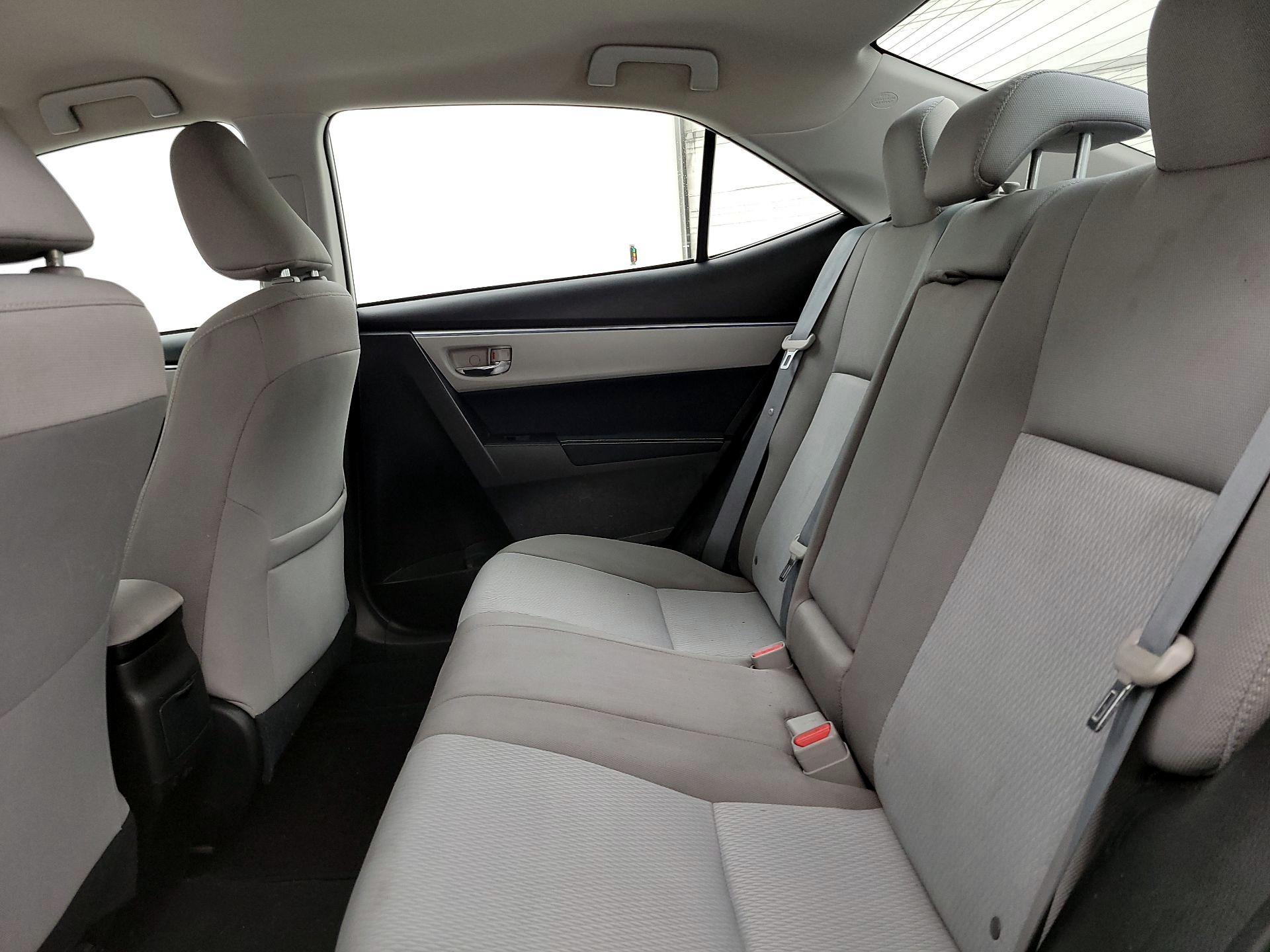 Thumbnail: 2016 Toyota Corolla - 18