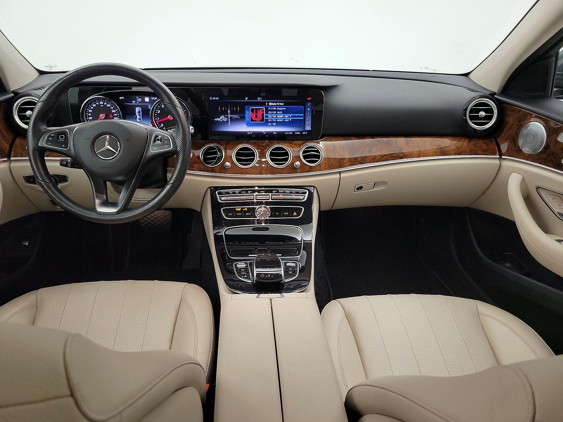 Thumbnail: 2018 Mercedes-Benz E-Class - 9