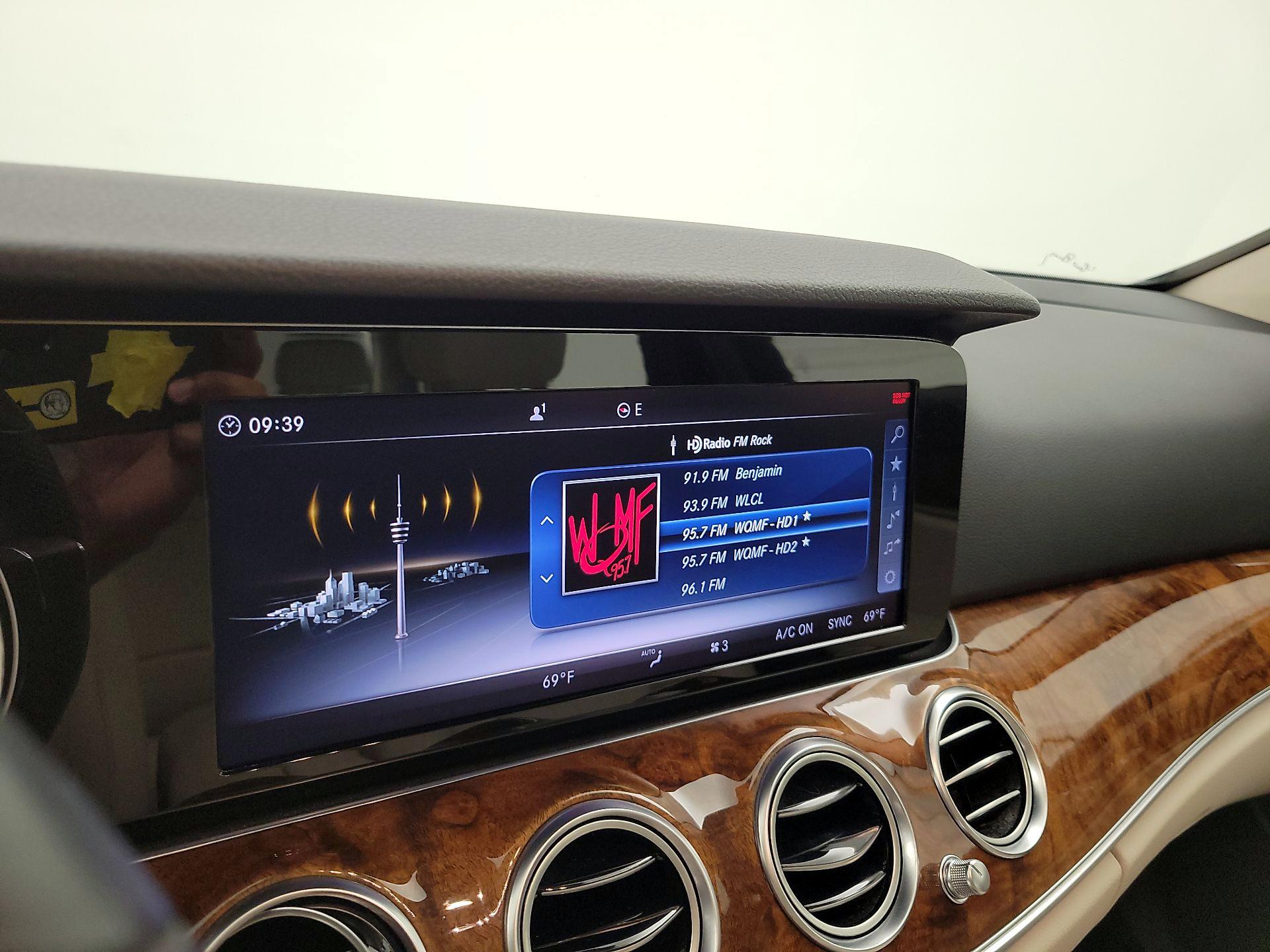 Thumbnail: 2018 Mercedes-Benz E-Class - 13