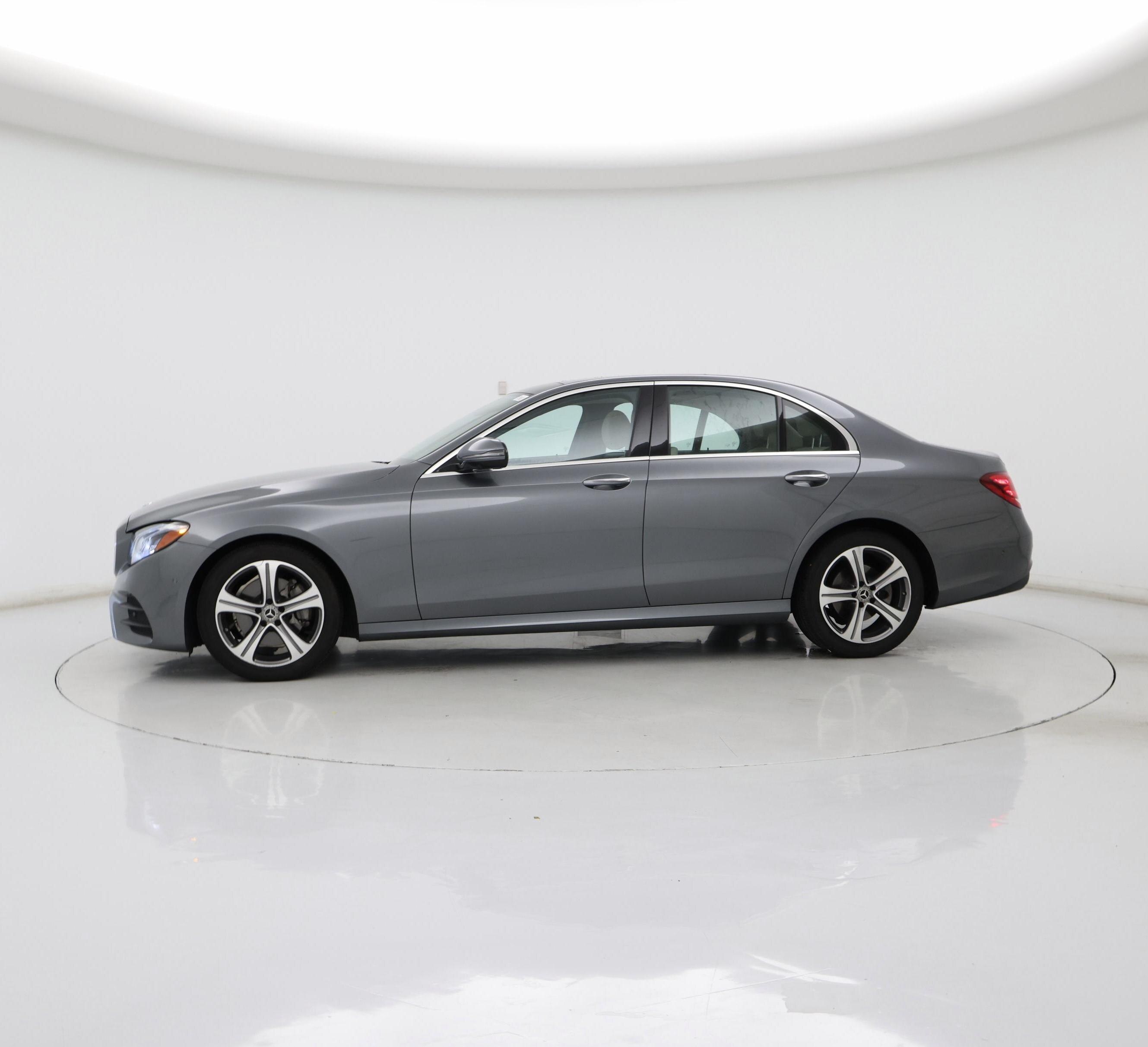 Thumbnail: 2018 Mercedes-Benz E-Class - 3