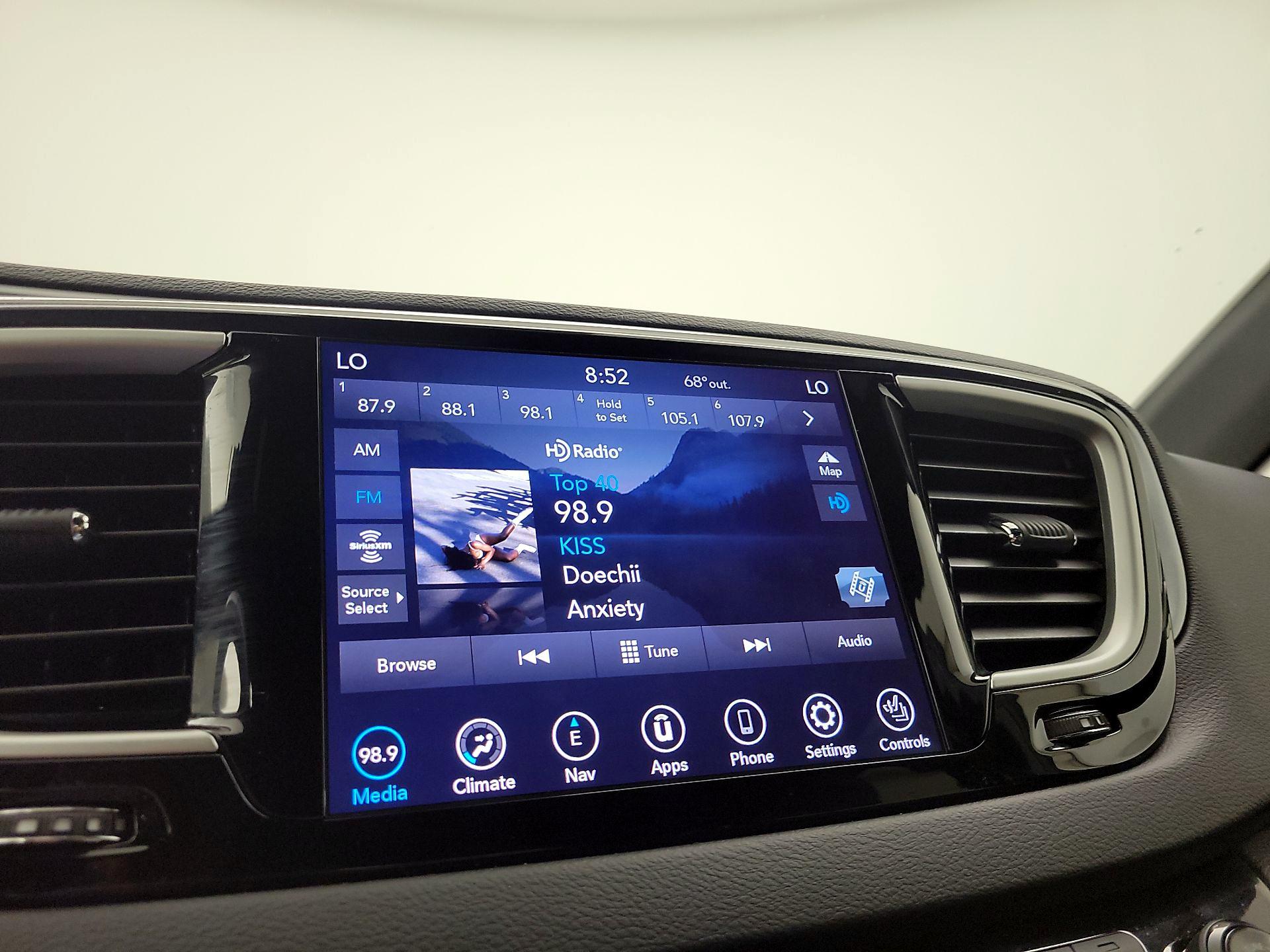 Thumbnail: 2020 Chrysler Pacifica - 13
